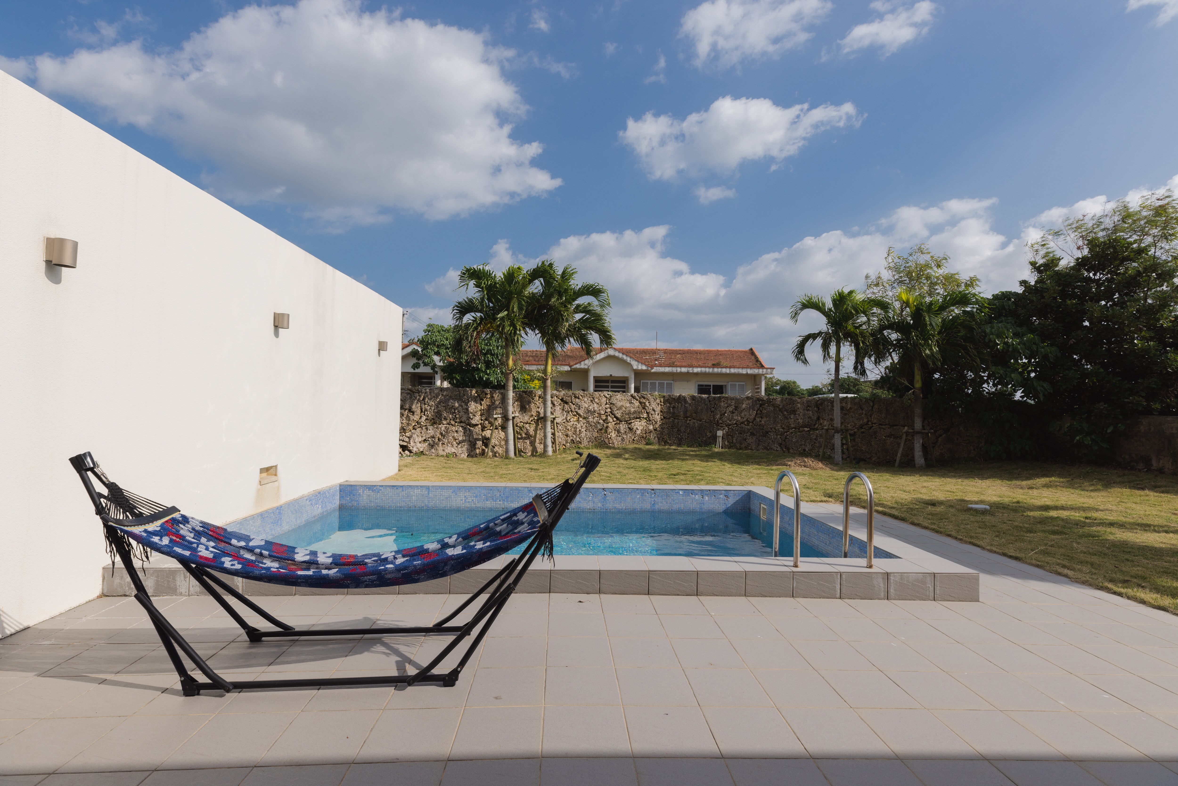 Private pool & hammock