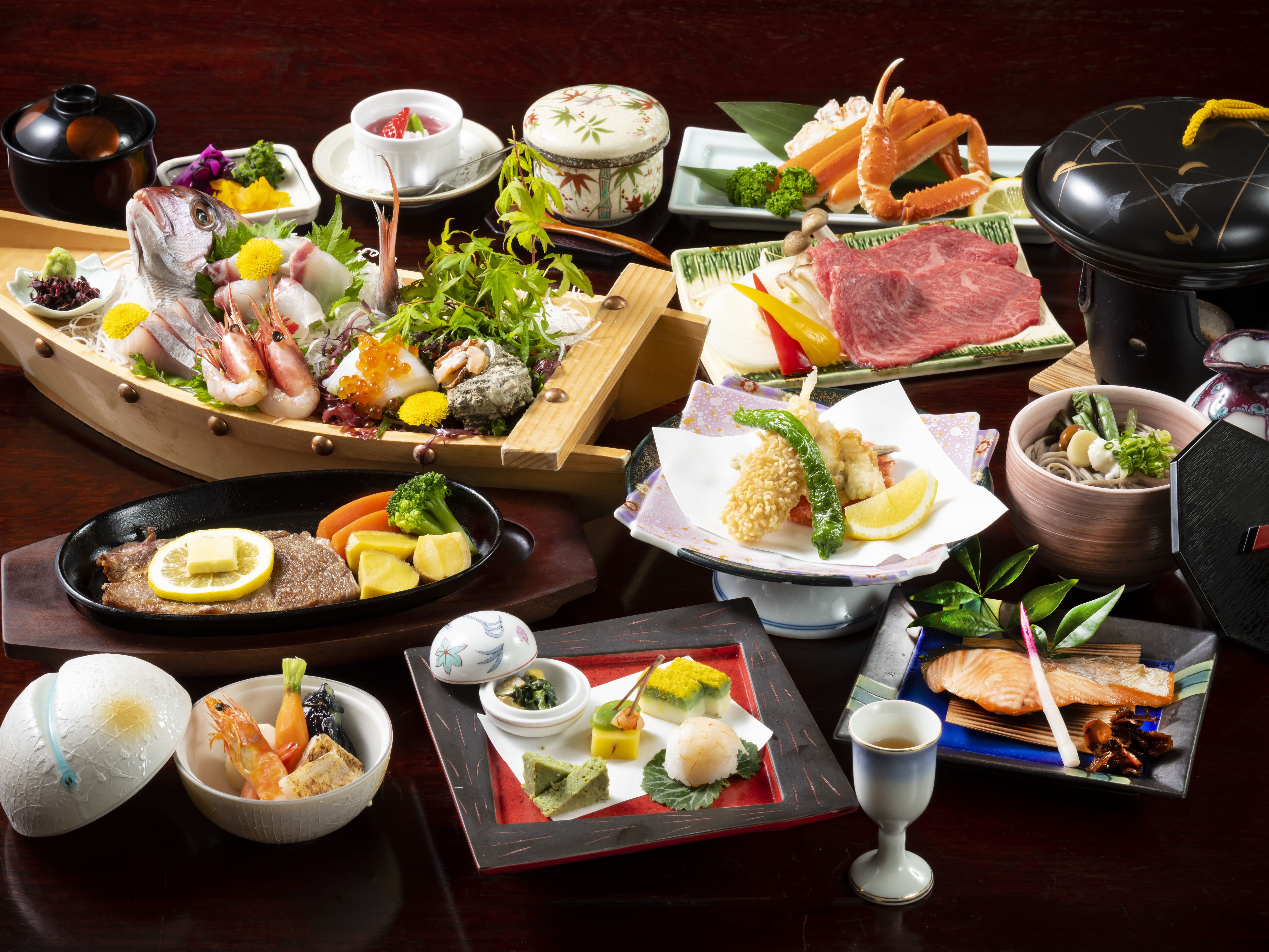 Echizen Plan: Main dish (boat-shaped sashimi platter or steak) can be selected in advance.