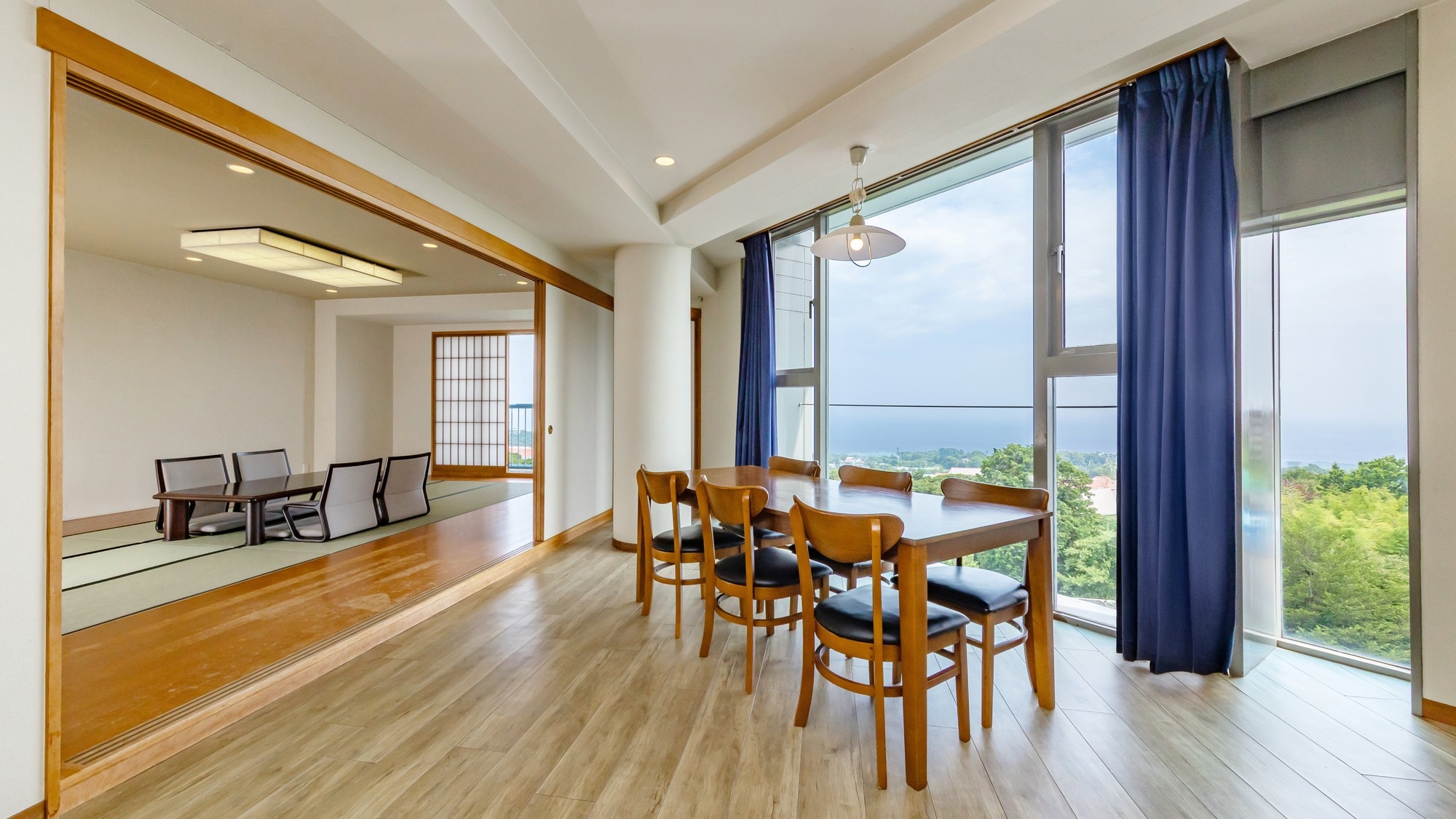 ◇ [Top floor ocean view] Deluxe Japanese-Western room