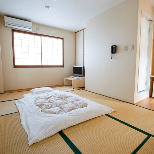 Japanese-style room with bath and toilet