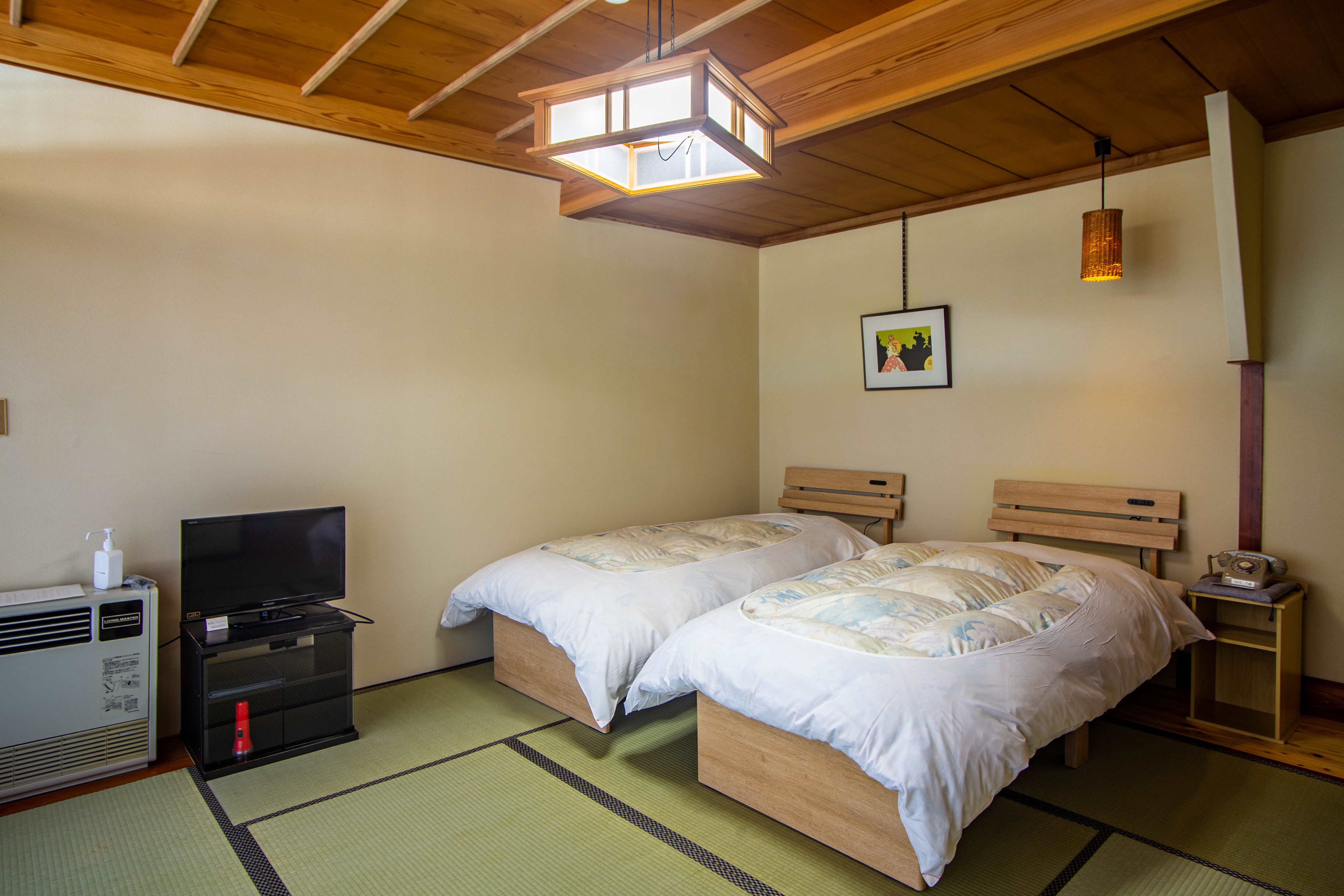 <Type C> 8 tatami mat Japanese-style room with twin beds and Japanese-Western style room (with toilet)