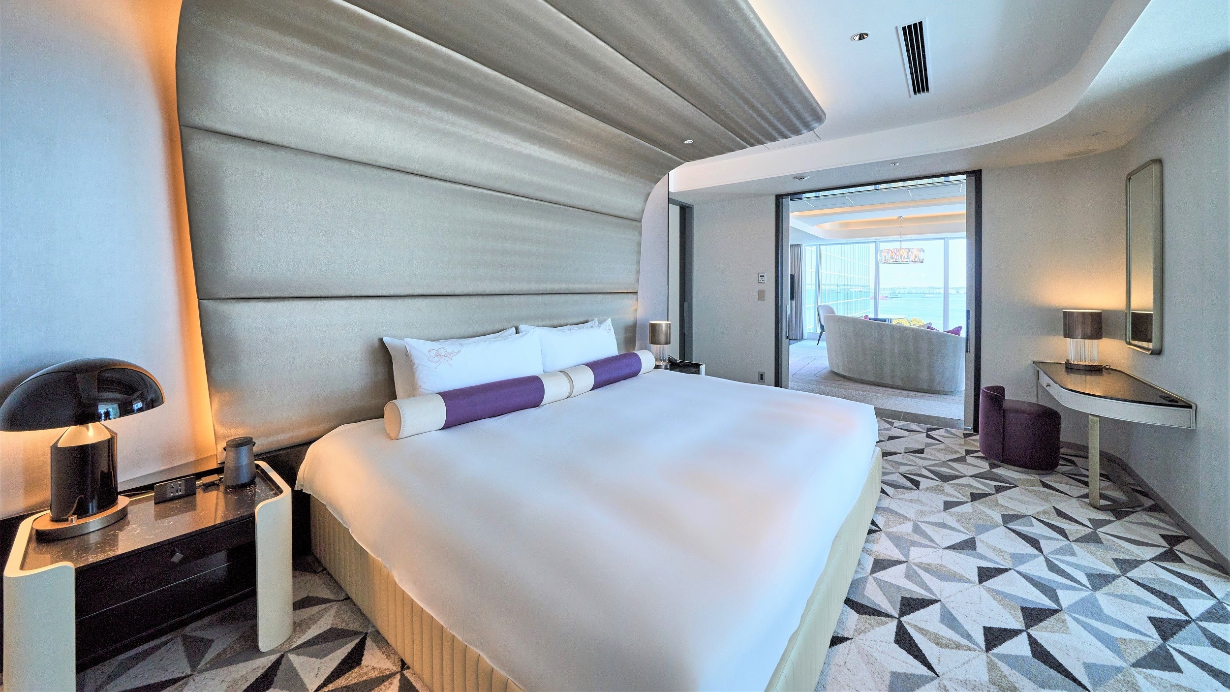 Bedroom (The Kahala Suite King)