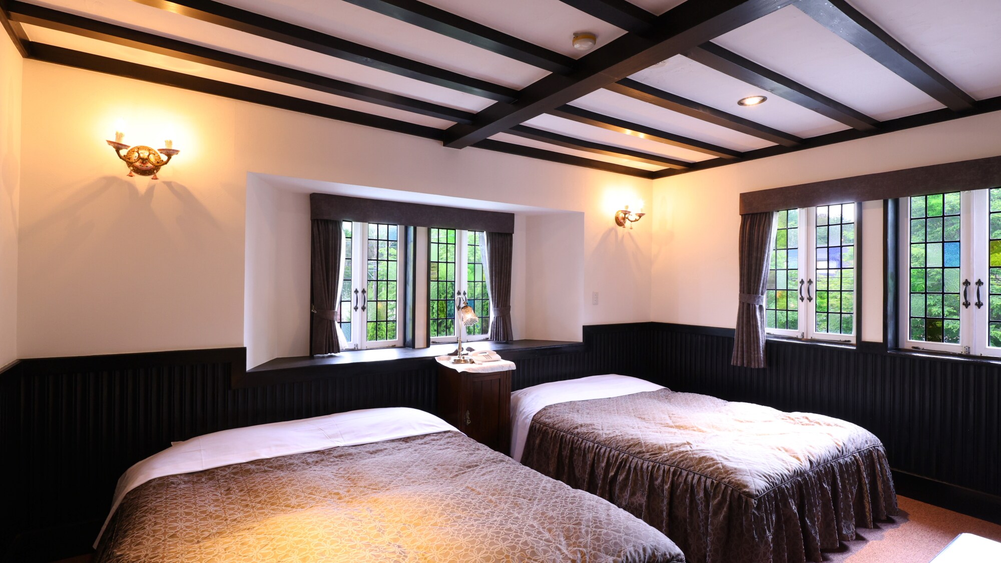 Old Suite [32m²/1-3 people/Garden Balcony]