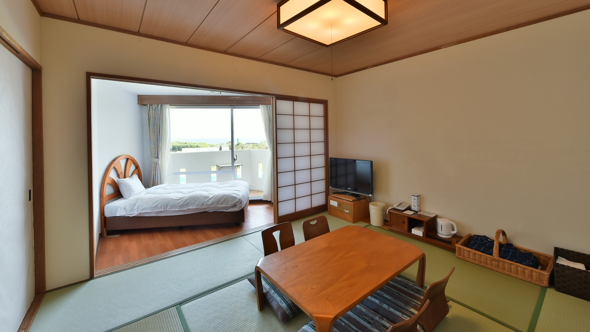 海景酒店楼 日西合璧式客房（3-5人）