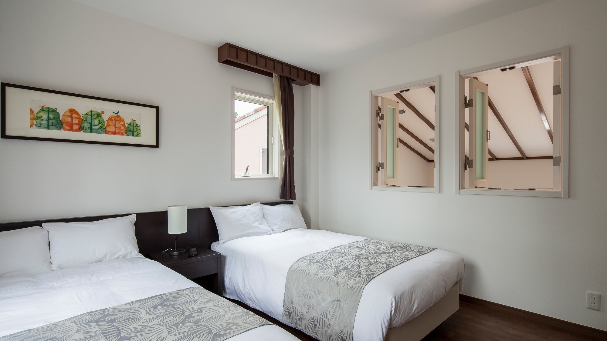 [Aqua terrace pool suite] Bed room (twin) with a focus on comfort