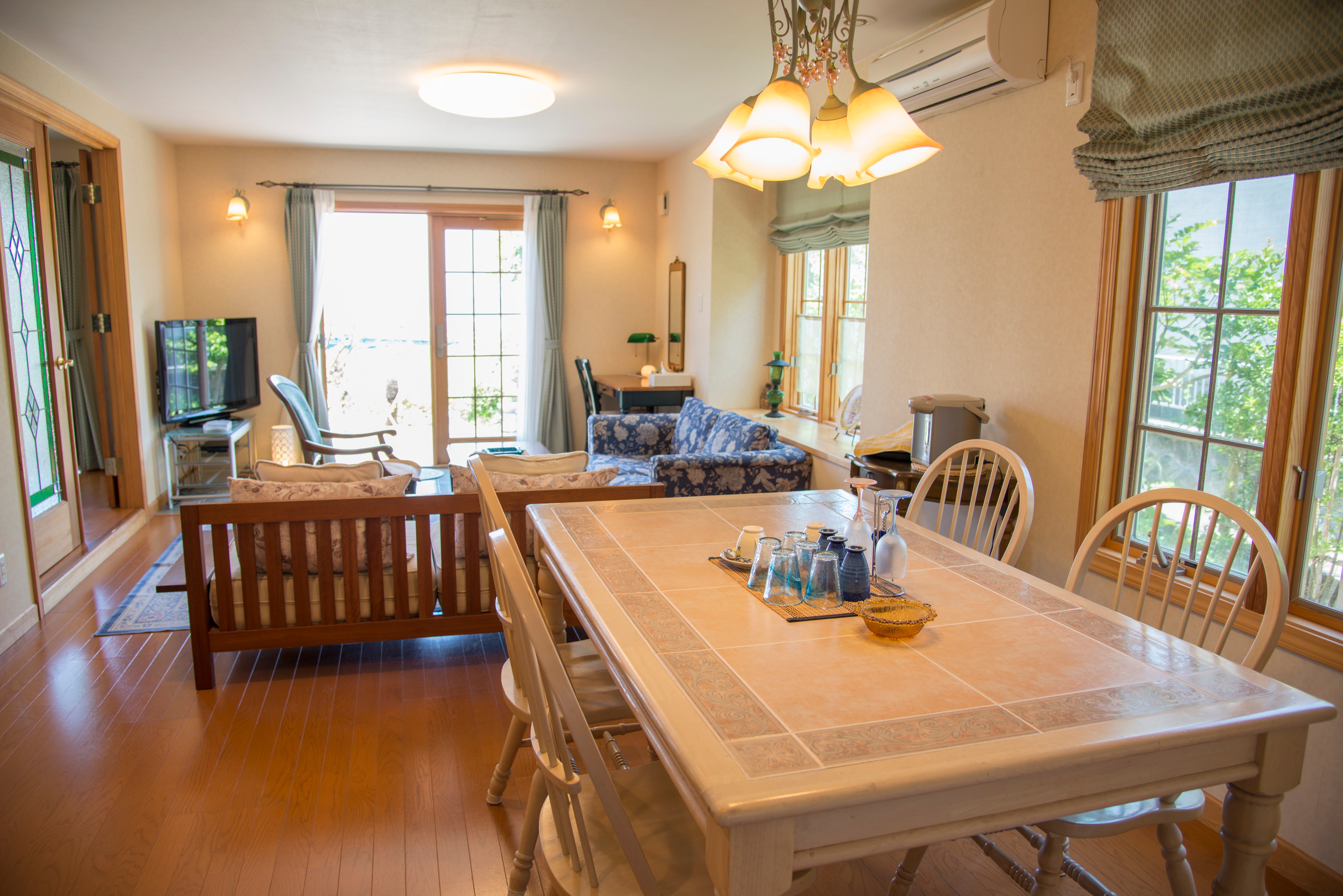 Urara Additional 3 Living/Dining
