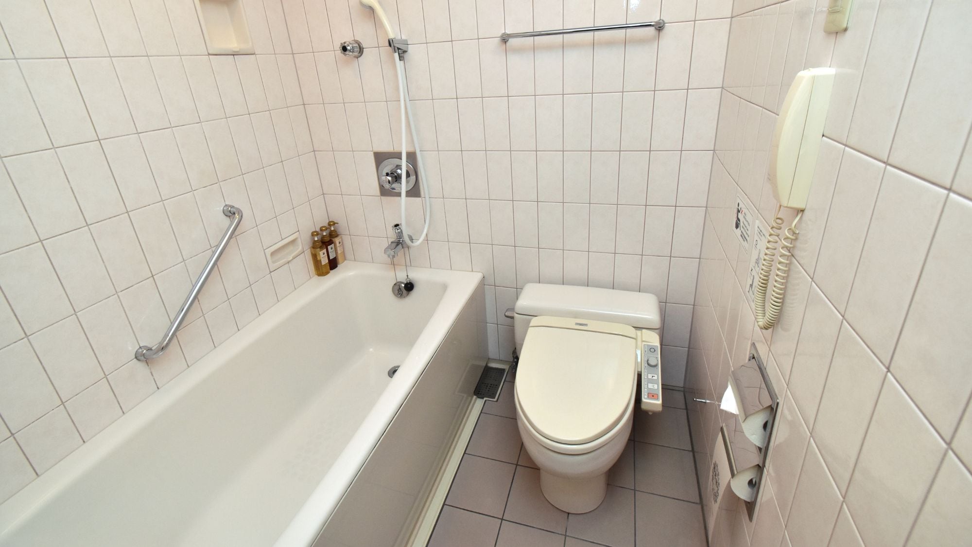 Unit bath (outside basin)