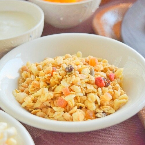 "Fruit Granola" Have breakfast at the beginning of the day and recharge your energy ♪