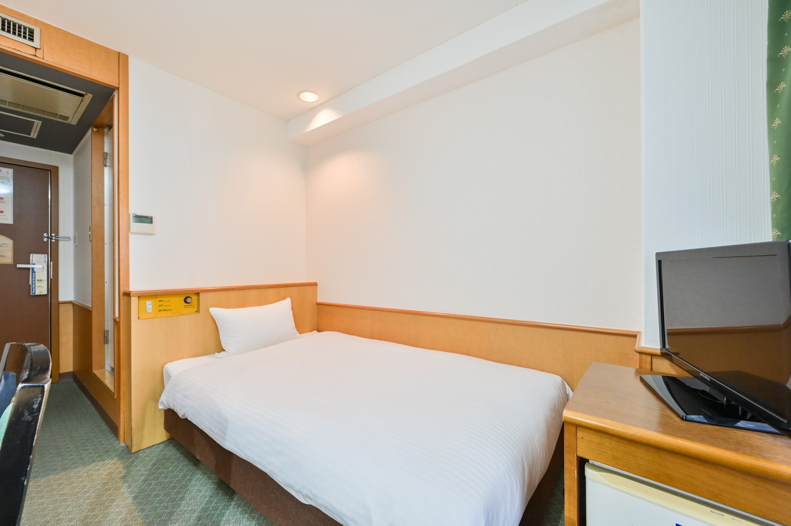 Kamar tunggal standar