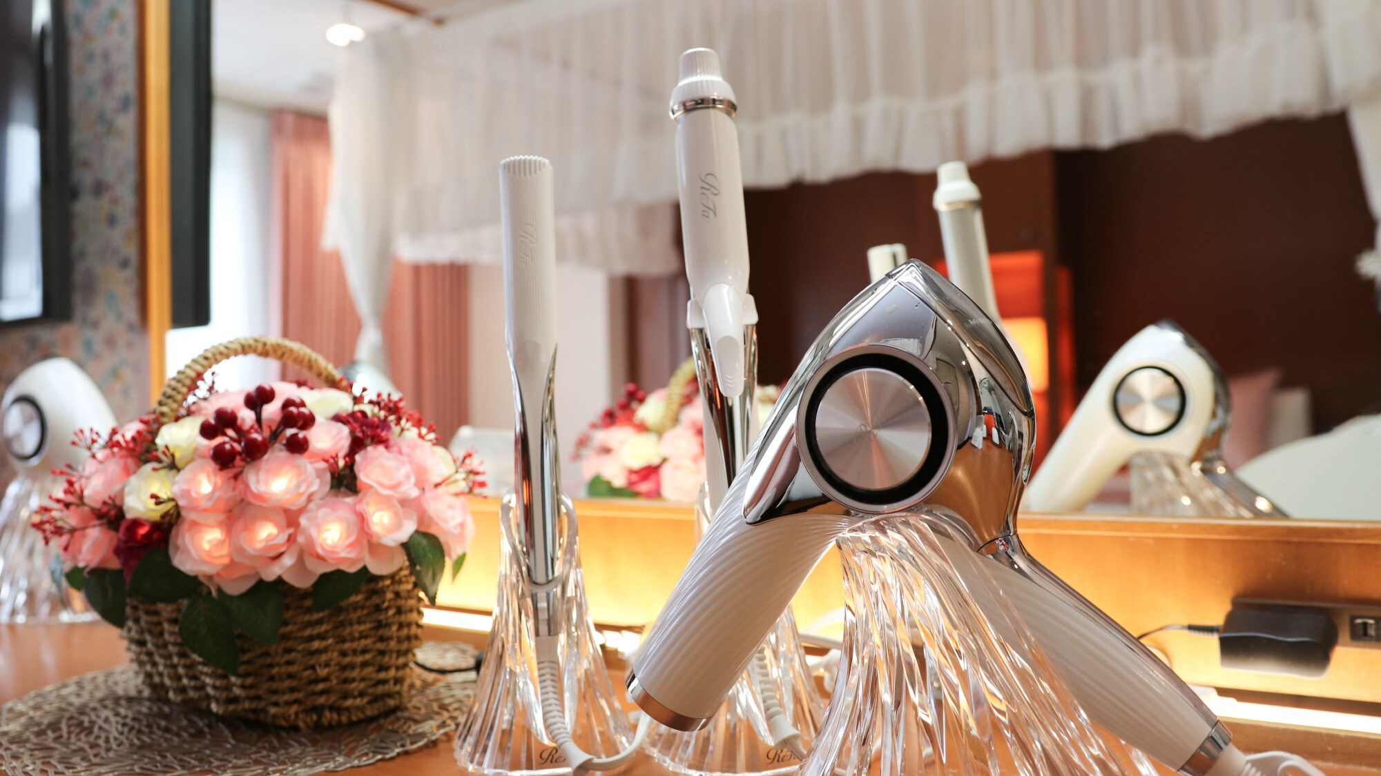 ReFa Room/Elegant Twin Room - Experience ReFa hair care products
