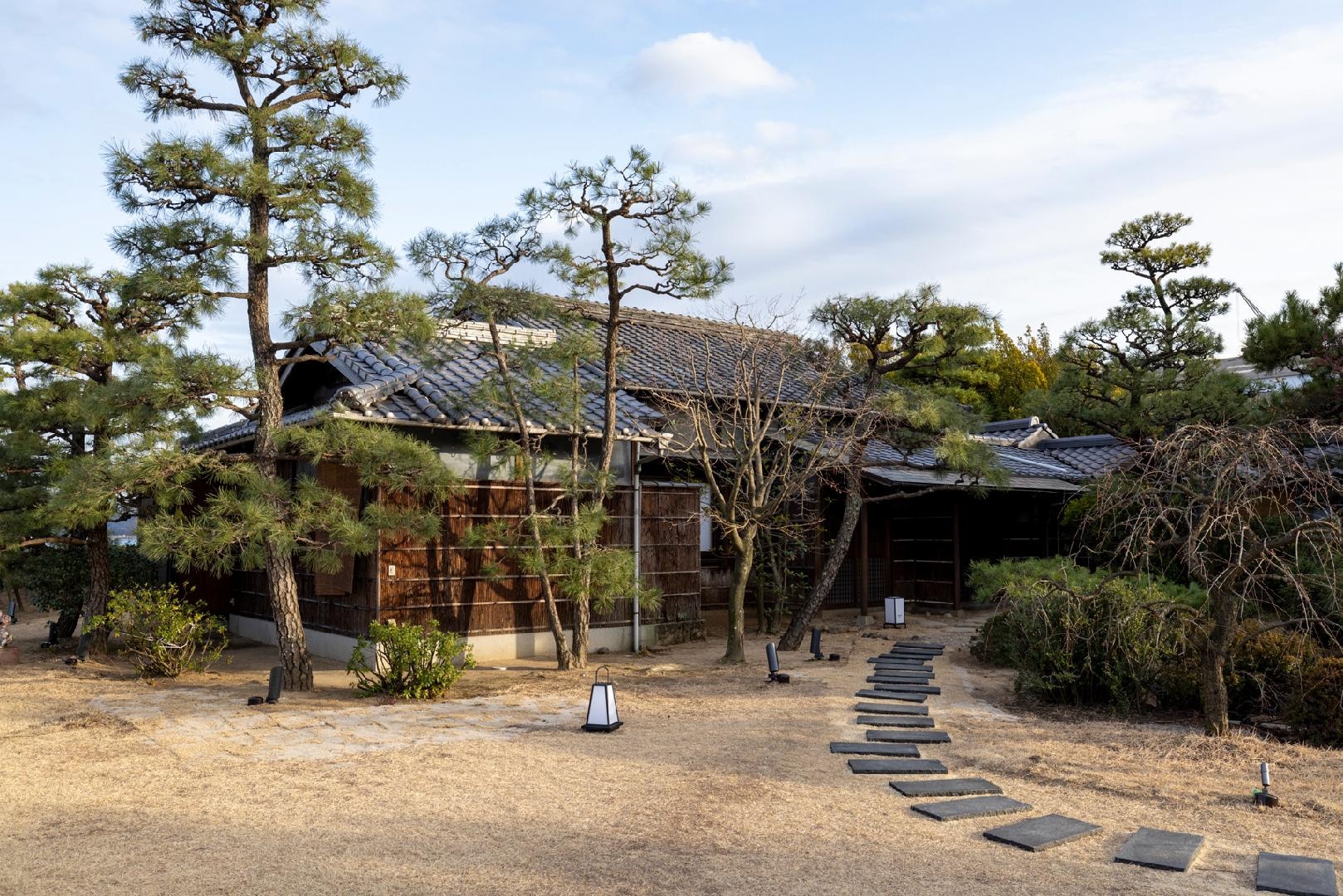 Paulownia room exterior