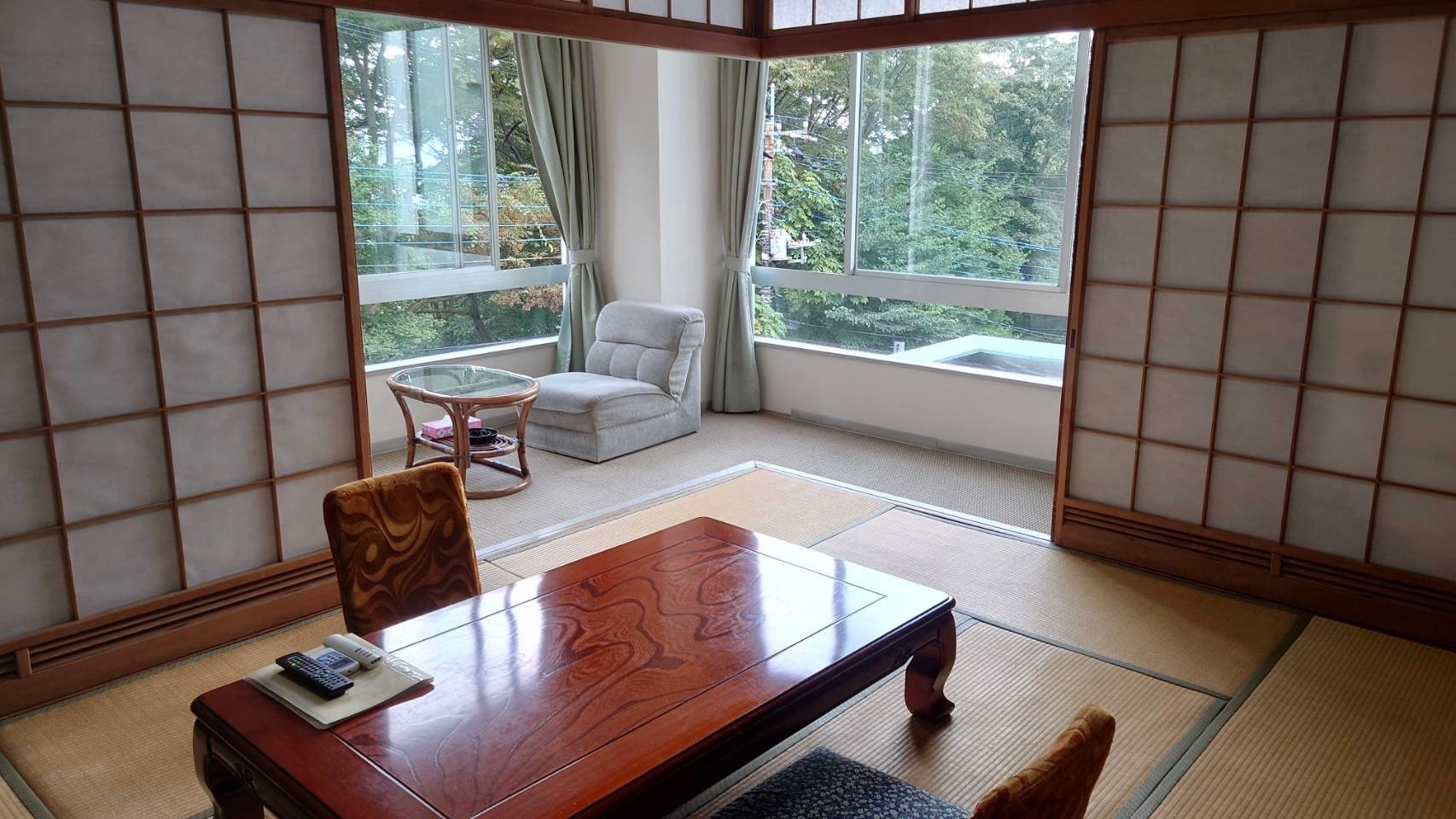 Kamar bergaya Jepang (8-10 tikar tatami)①