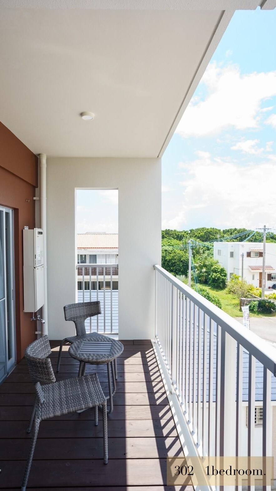 302: With balcony