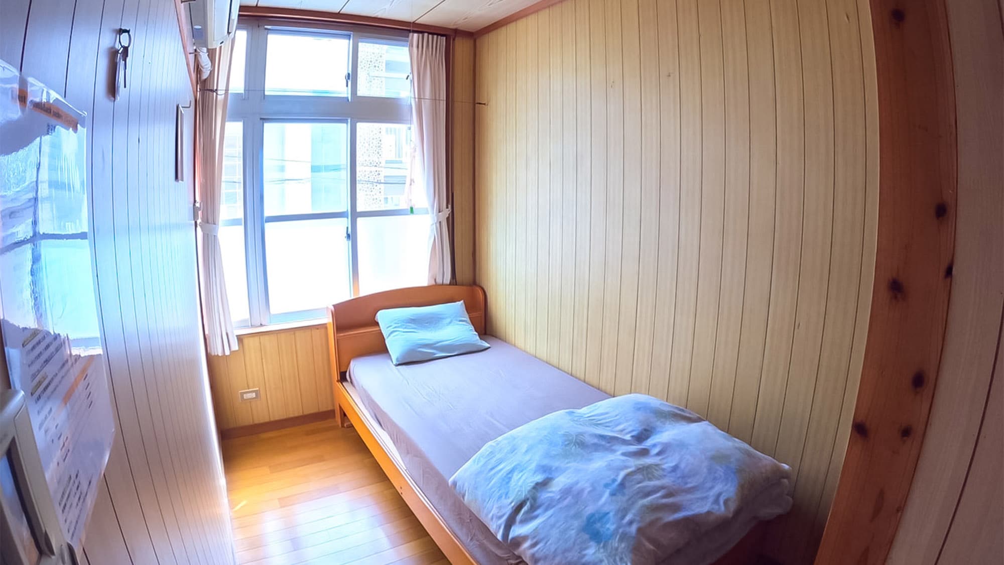 ・ "Example of guest room" Completely private room with single bed