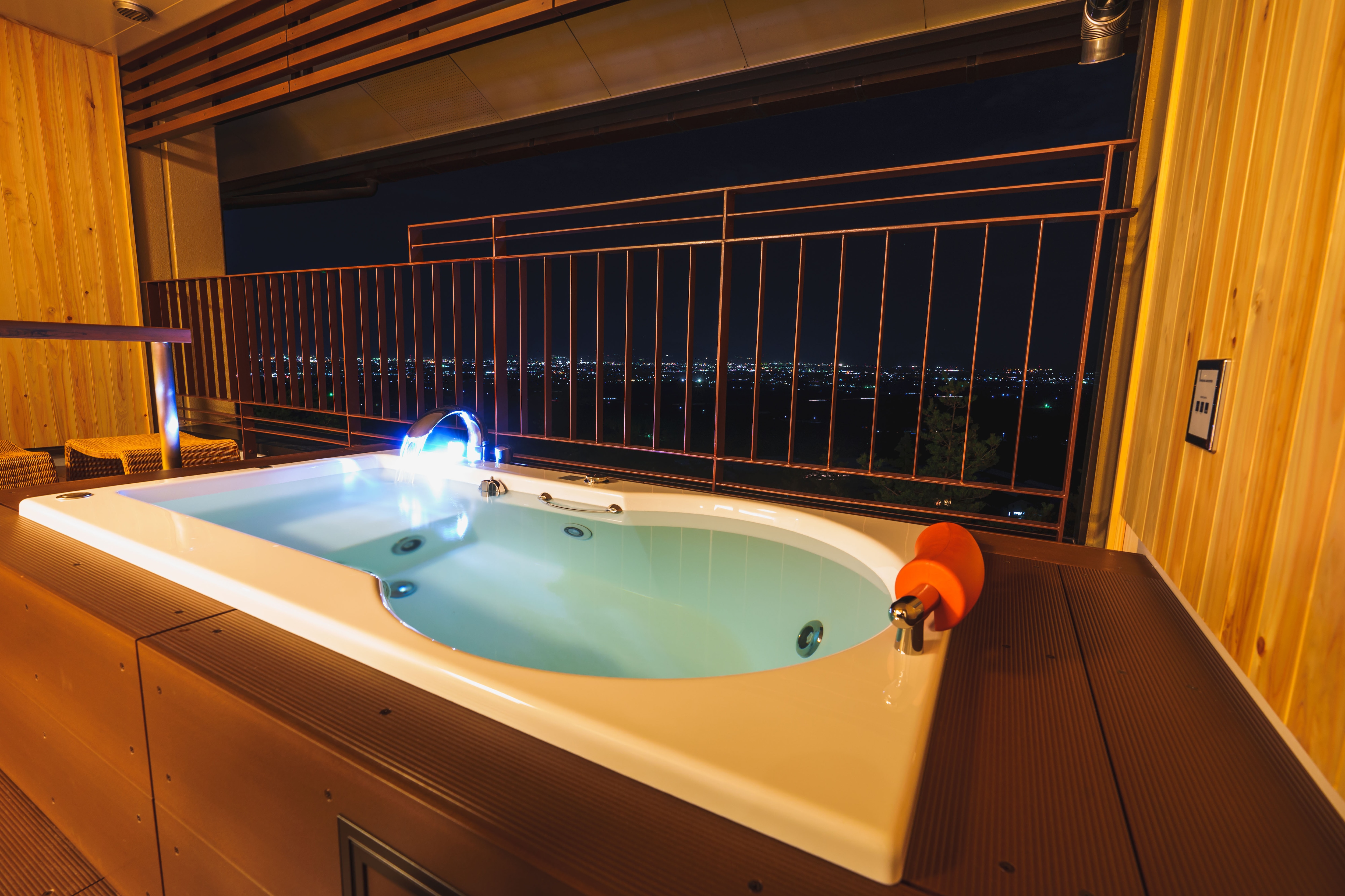View Japanese and Western room Open-air bath with jacuzzi
