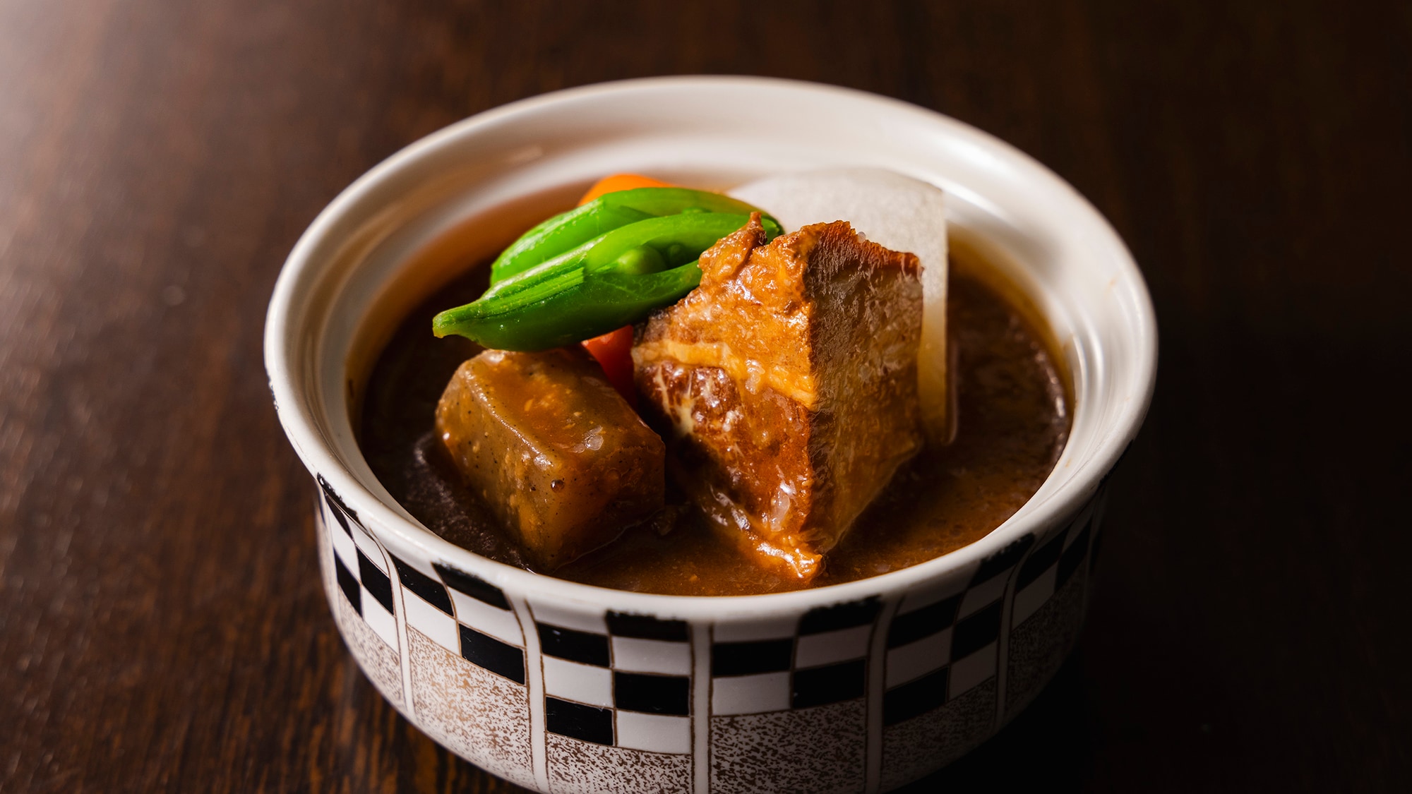 [Shogetsu specialty "Black pork tonkotsu stew"]