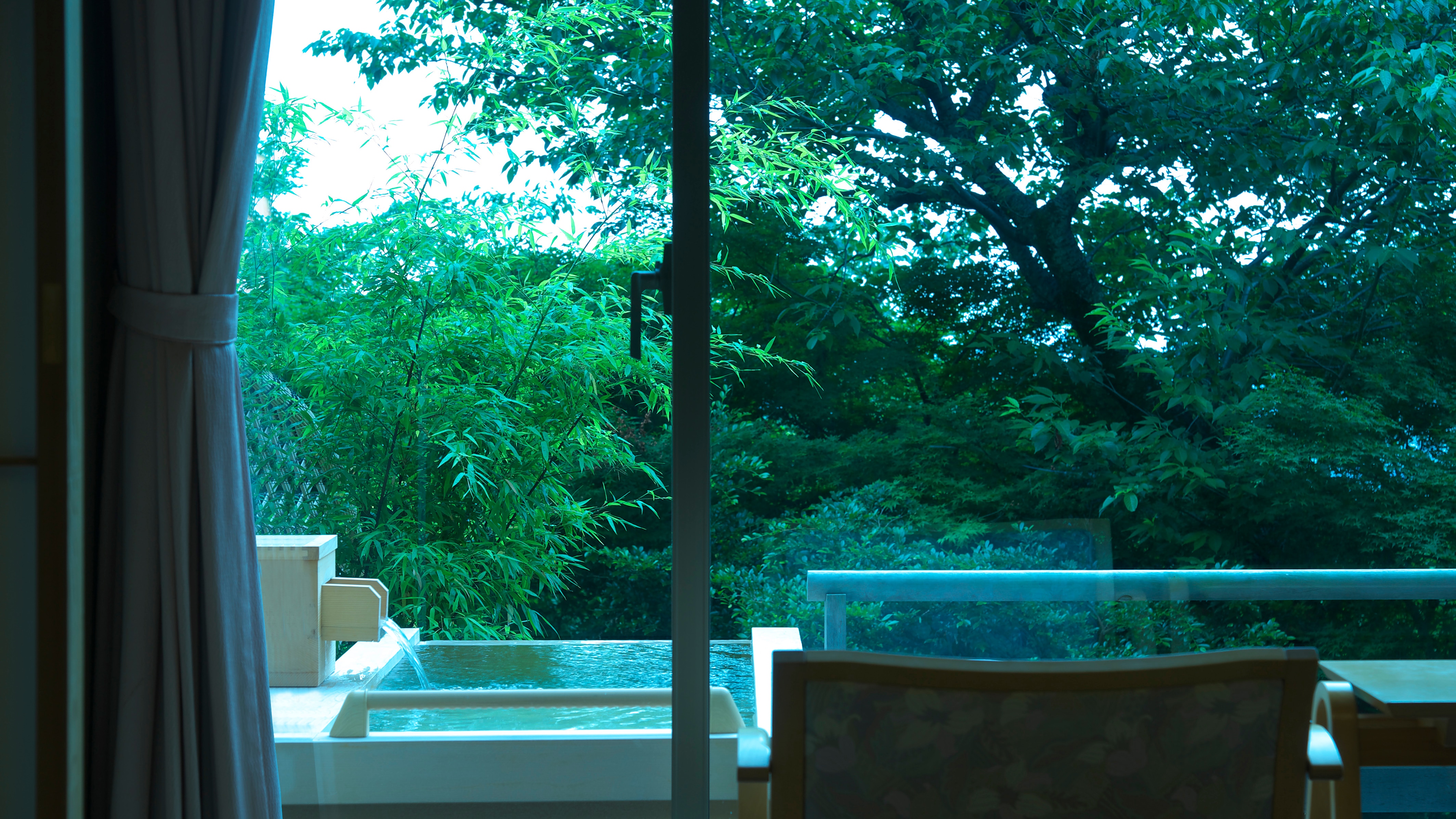 103 Autumnal Open-air Bath