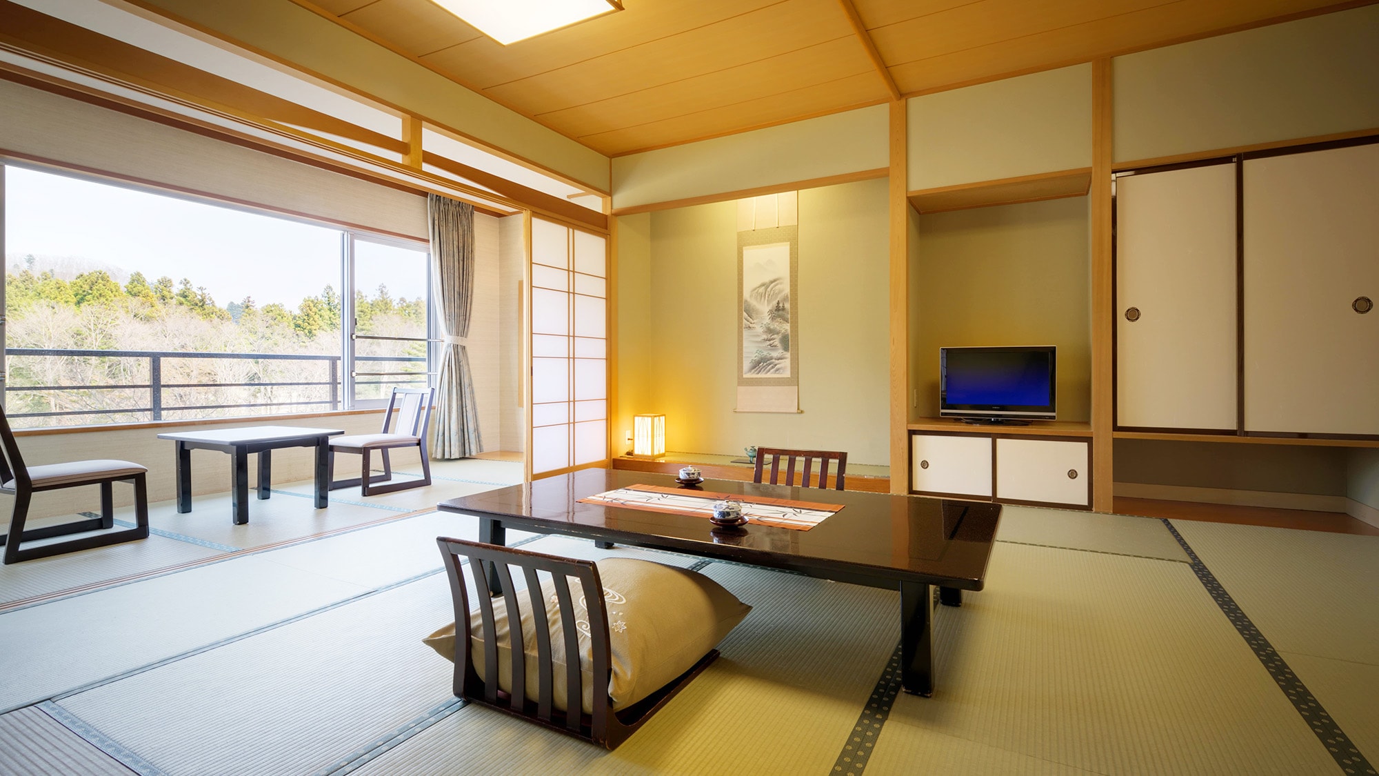 Contoh kamar ala Jepang [non-smoking]... Anda bisa bersantai bersama keluarga. Semua kamar adalah kamar bebas rokok.