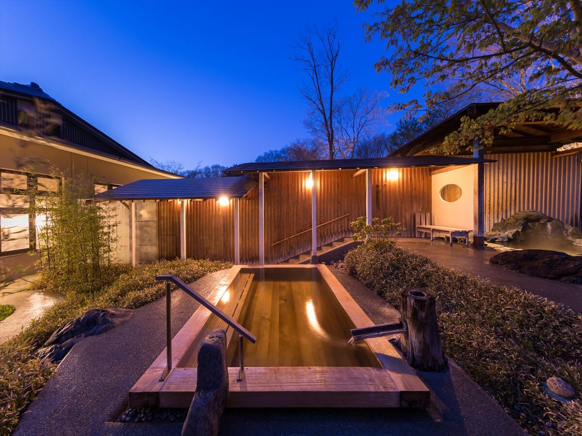 Large public bath, Moon, Japanese cypress, Spring