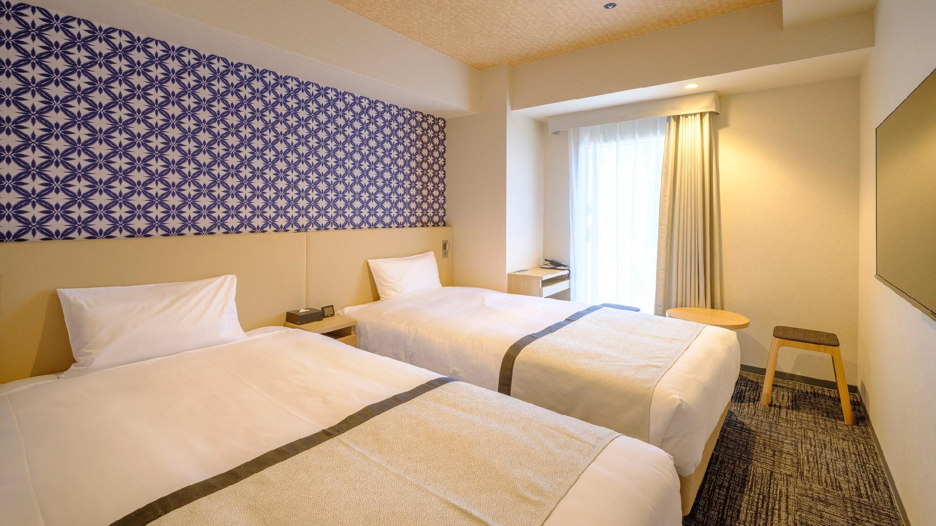 Moderate twin (image)