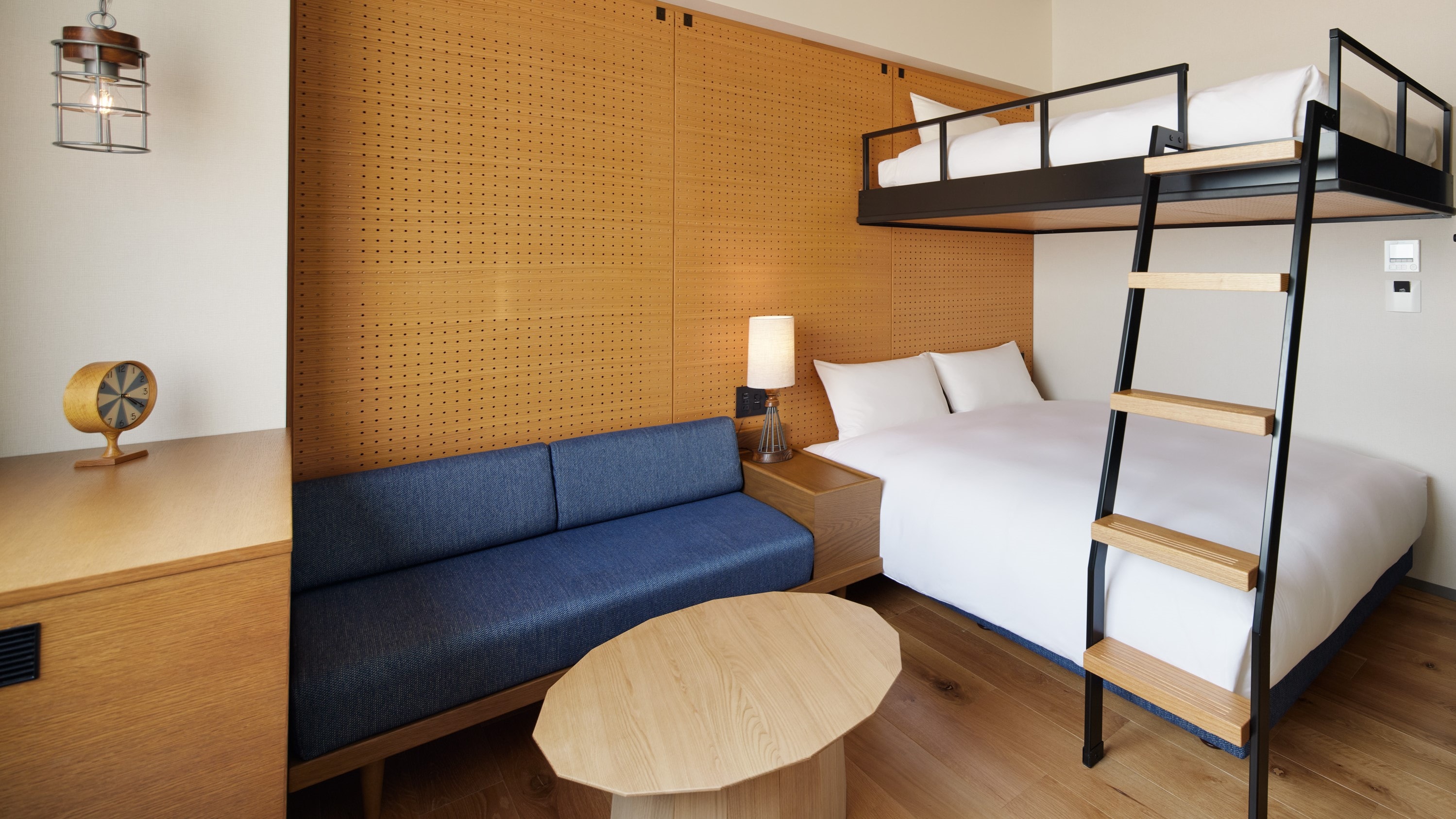 Superior twin [bed width 140 cm + loft bed 100 cm]