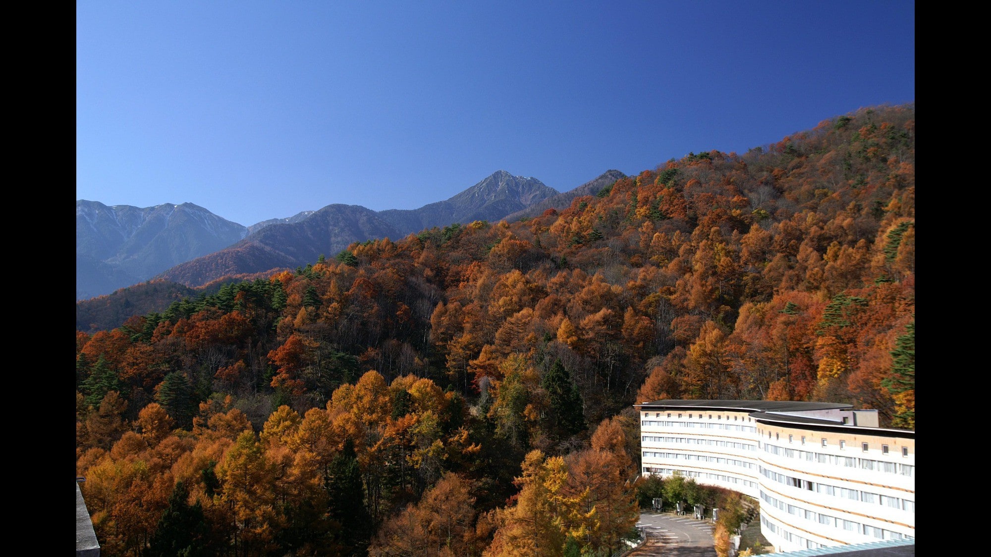 〇■飯店外觀～秋天～■