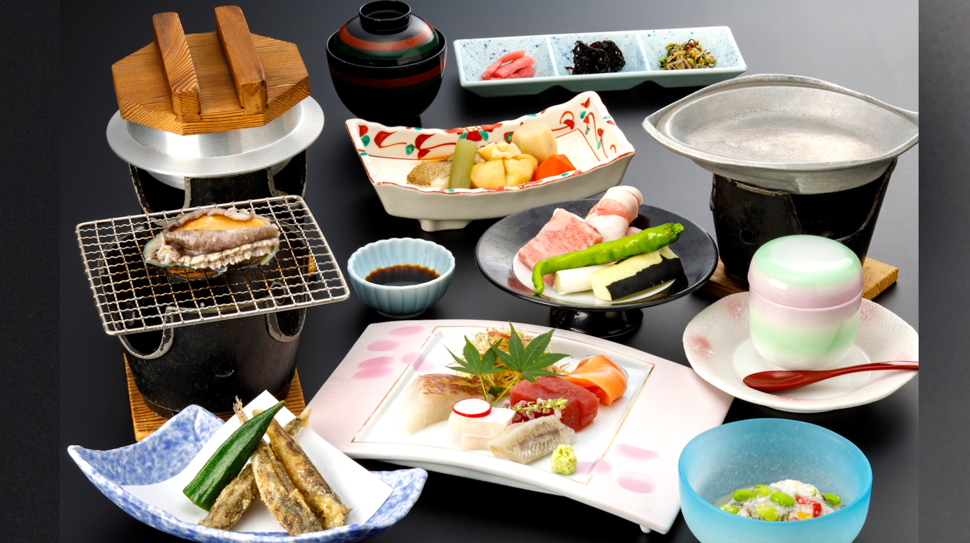 [Ryujo no Zen] Live abalone grilled right in front of you and a feast of seafood and mountain delicacies from Mikawa