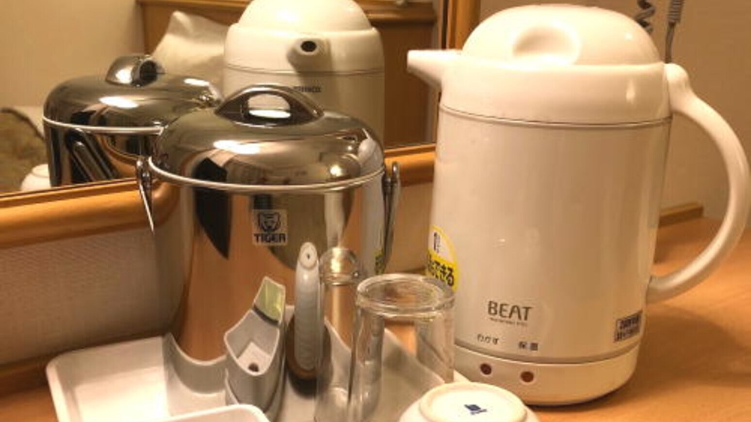 [Room facilities] Electric kettle, cup, teacup, tea pack