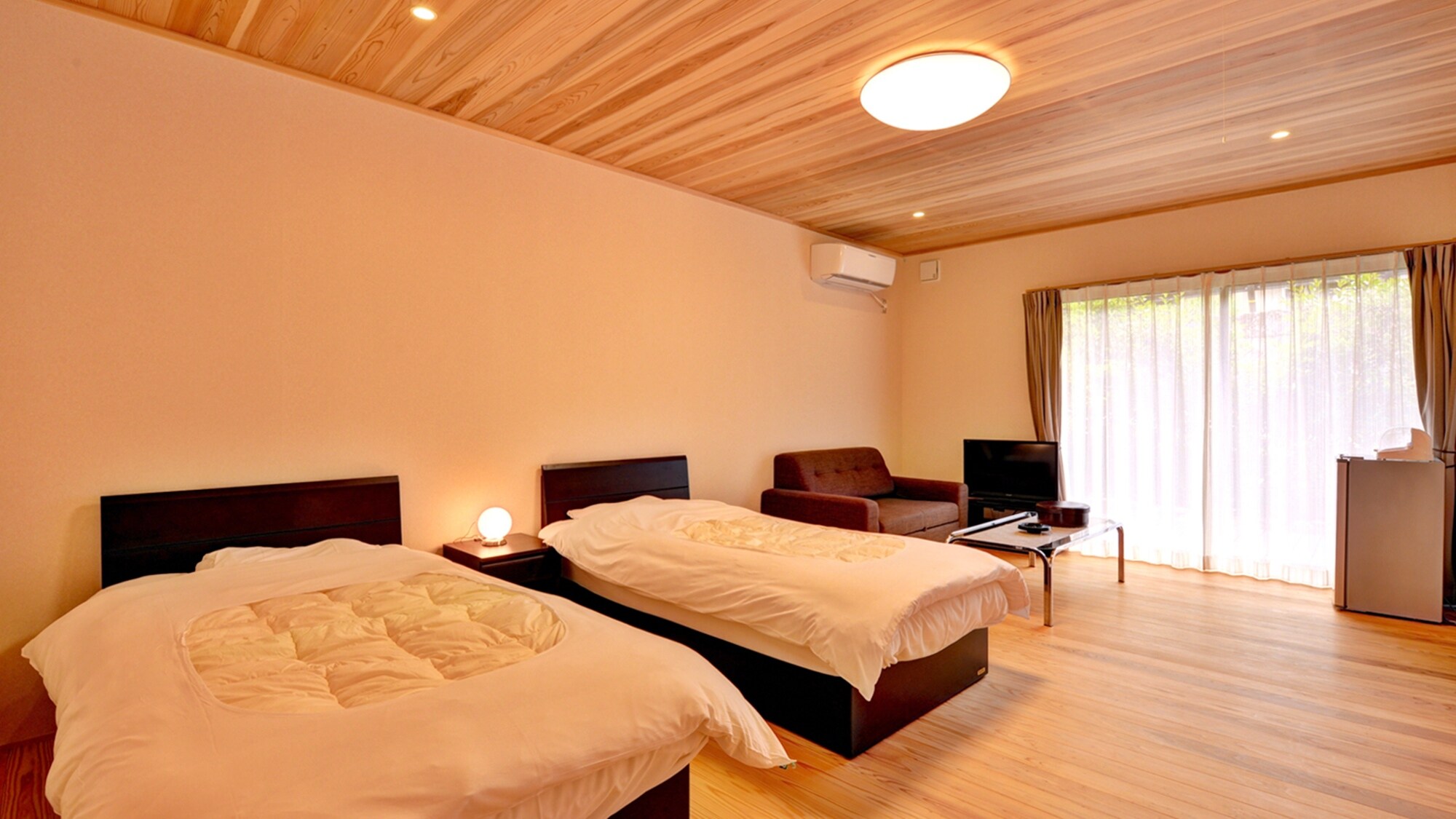 [Western-style room] 2 beds