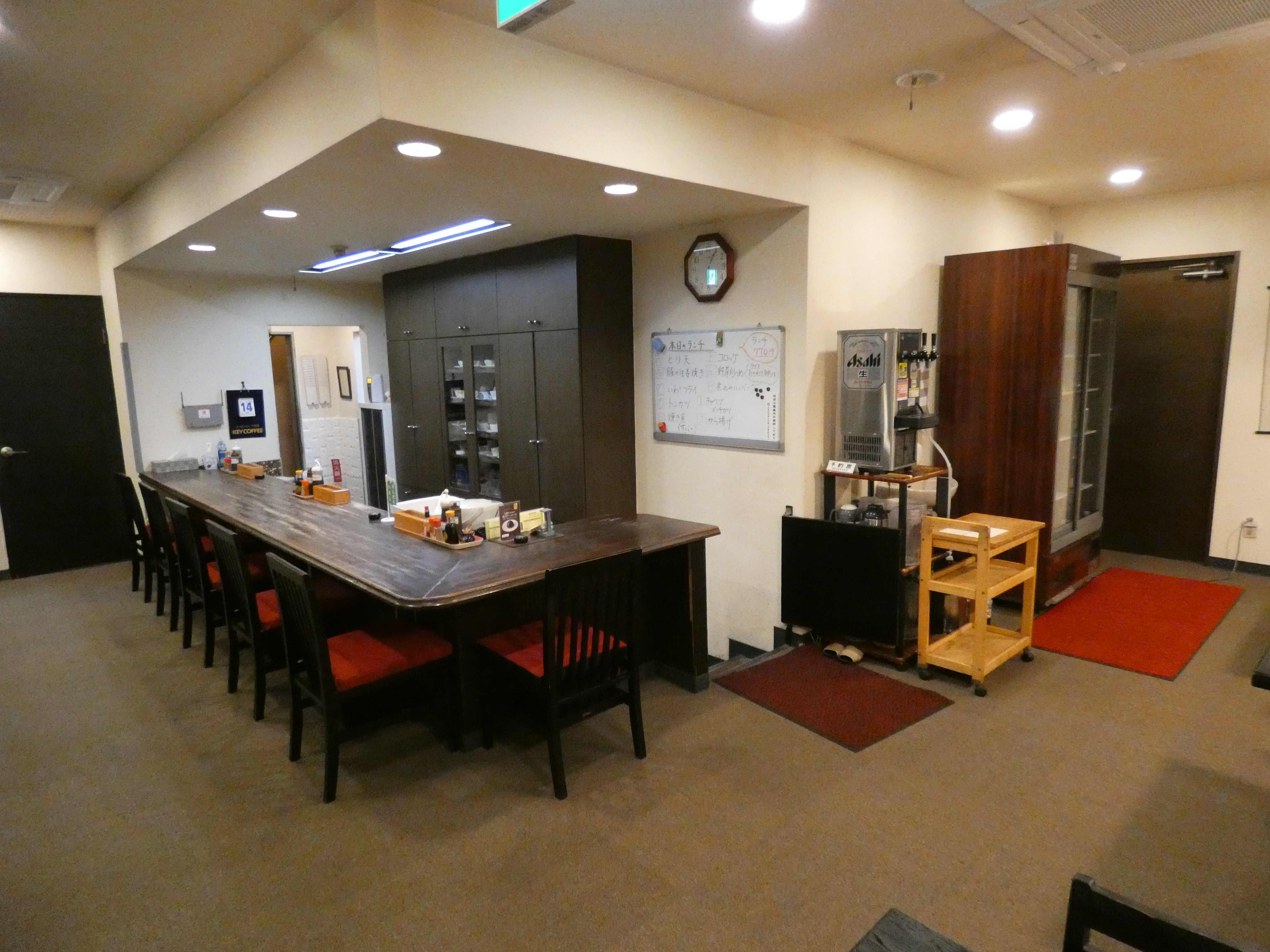 Restaurant Counter B