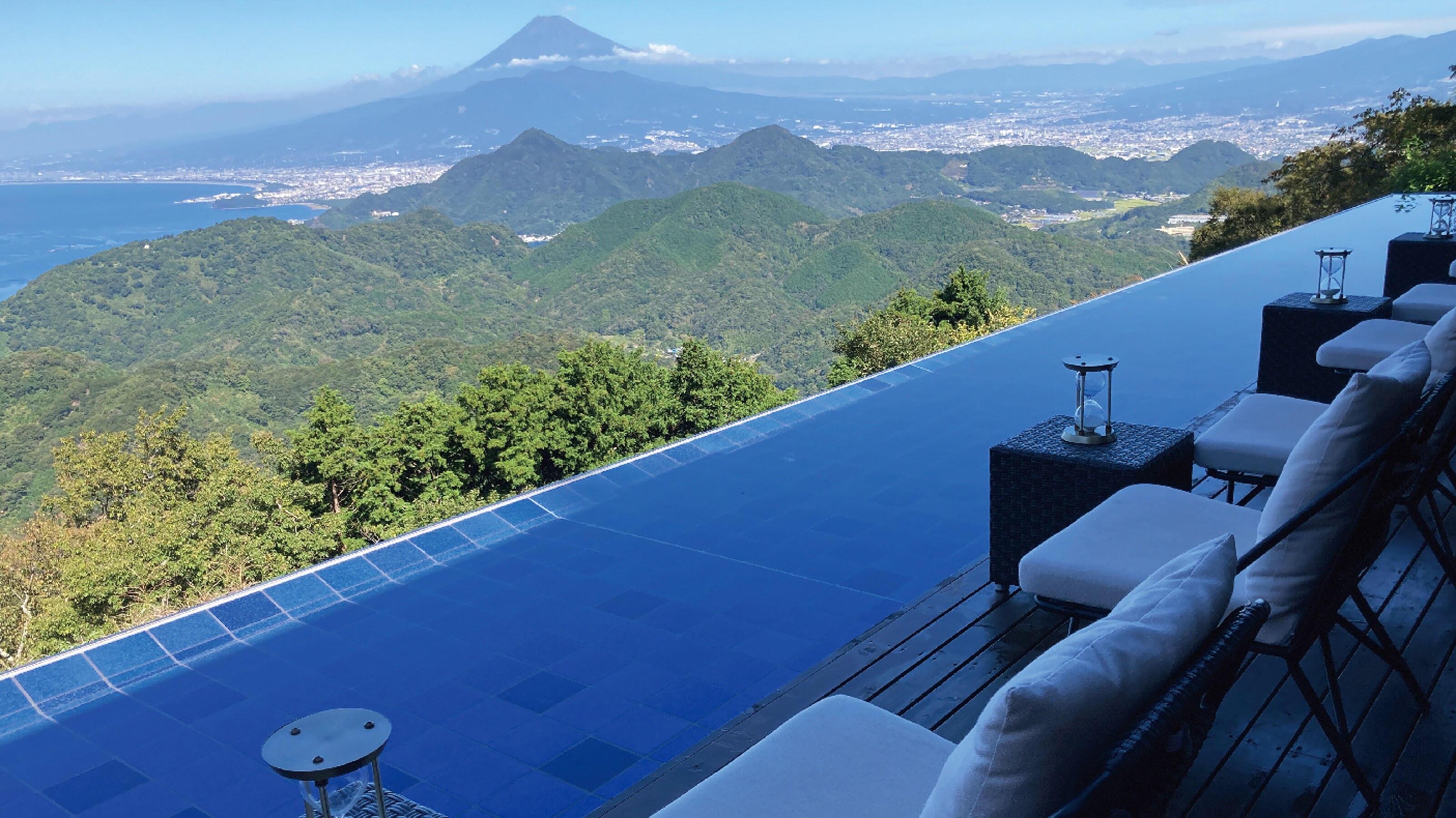 Izu Panorama Park: Relax on the Blue Terrace