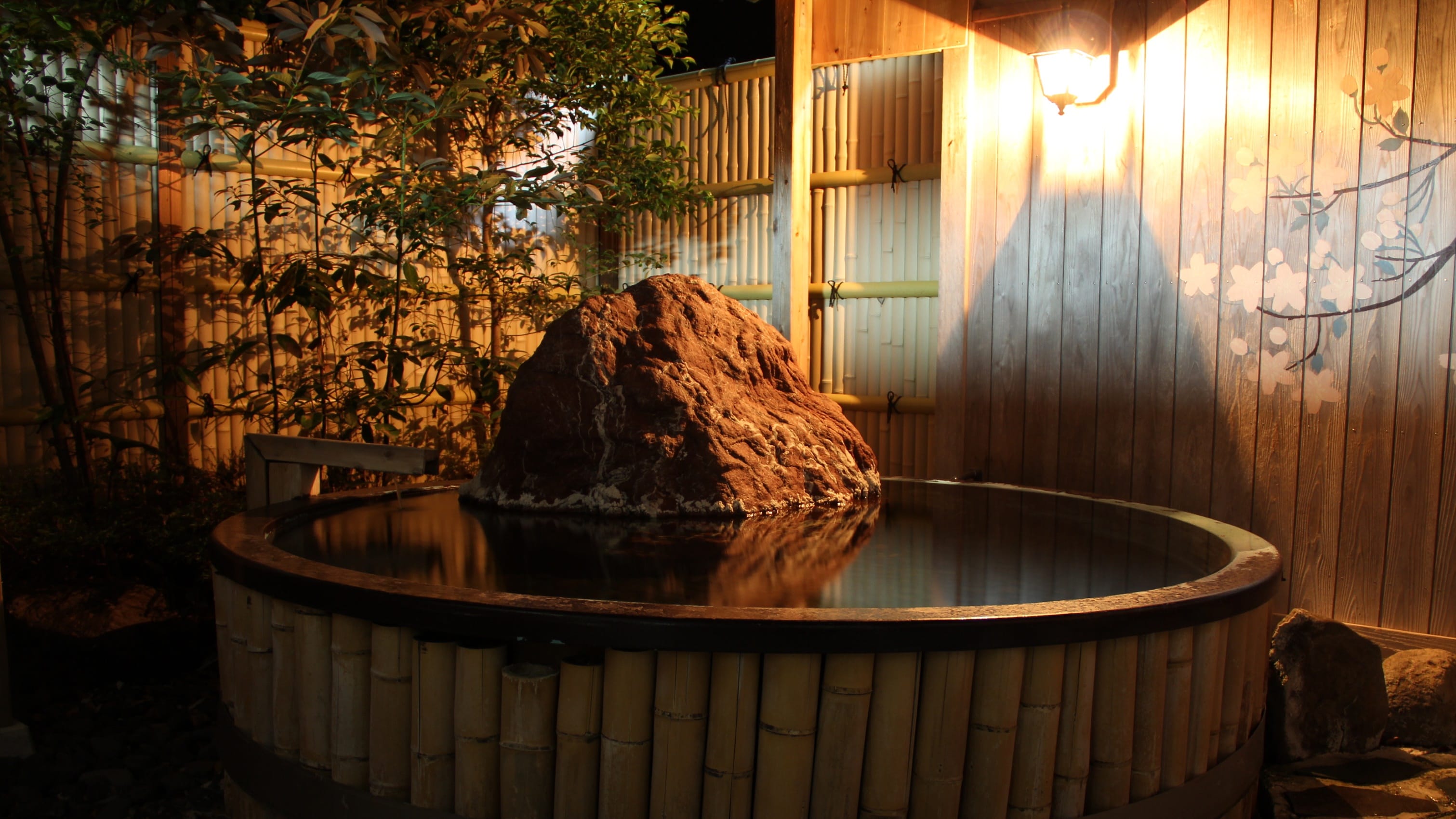 Private open-air bath "Sakura no Yu"