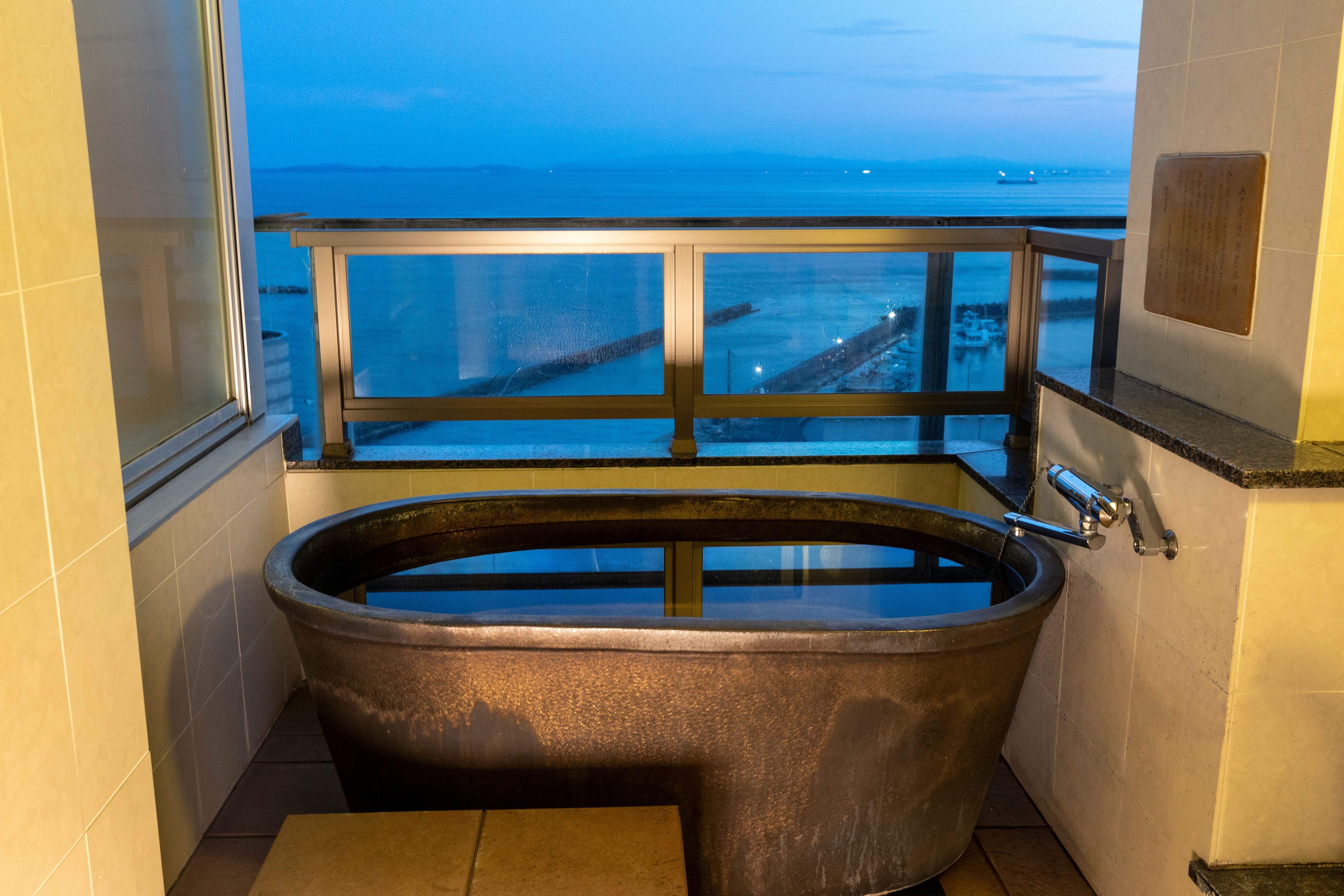 [Top floor Japanese-style room] Shiosai