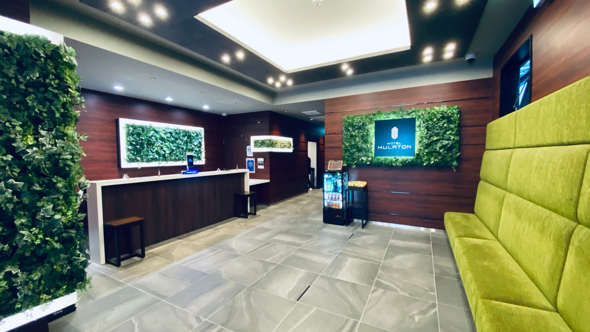 Lobby ｜ We will welcome you in a cool and stylish space of the Fraton brand.