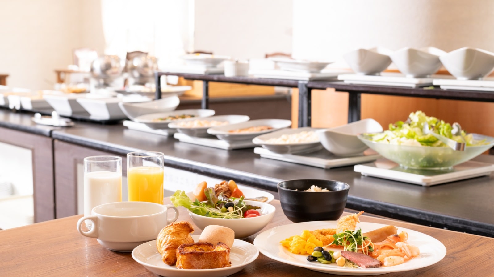 The very popular breakfast buffet