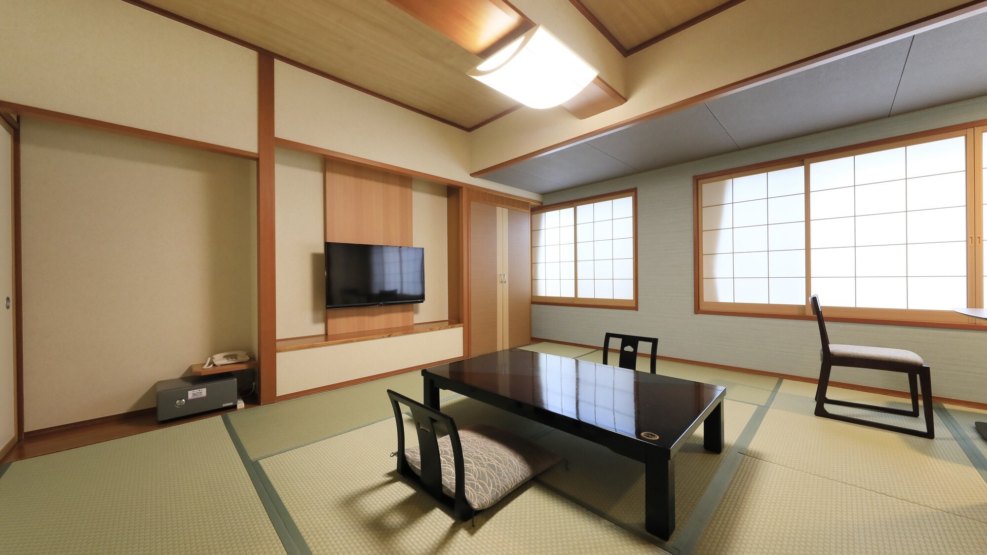 [Phòng Nhật - Tây (10 chiếu tatami + giường đôi)] Thiết kế không rào cản và phổ biến