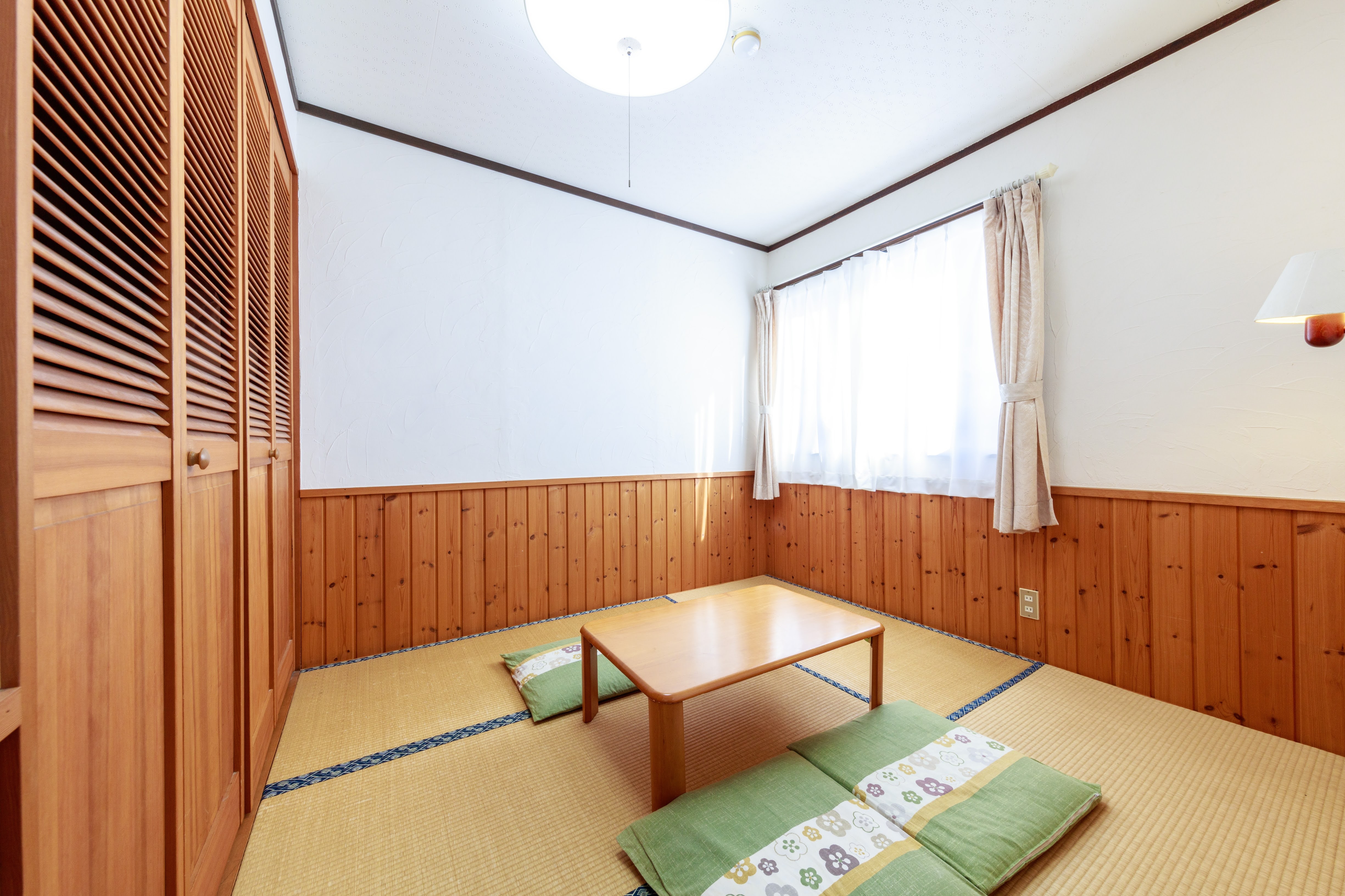 Kamar bergaya Jepang-Barat, kamar kecil bergaya Jepang