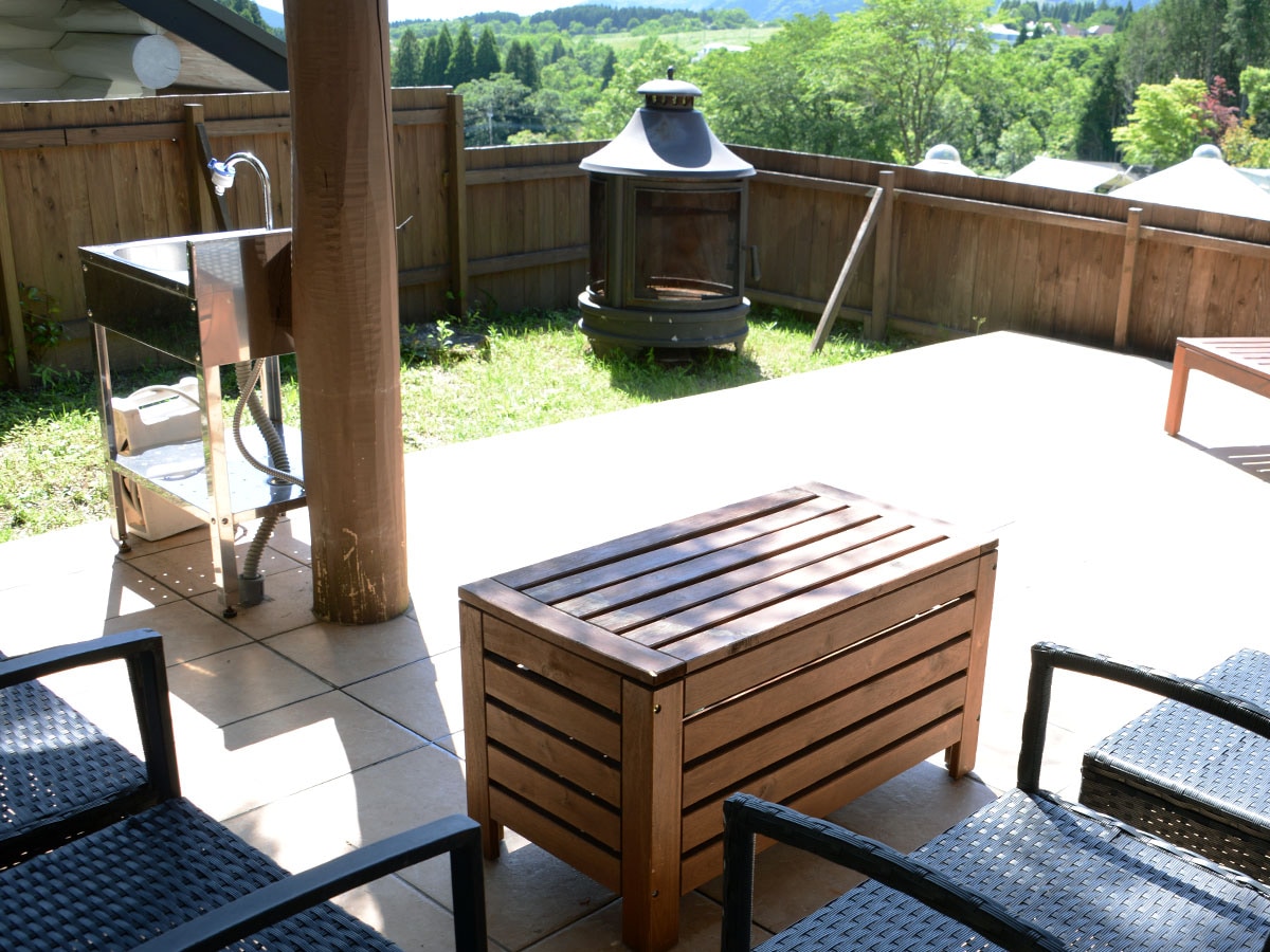 Log A (Pergola)