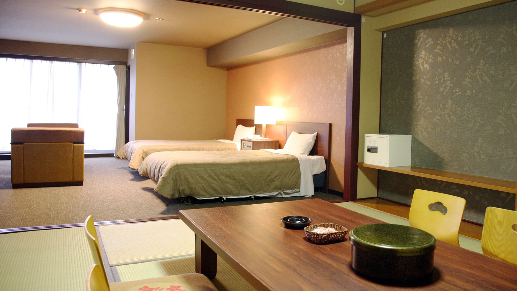 Standard Japanese-Western style room