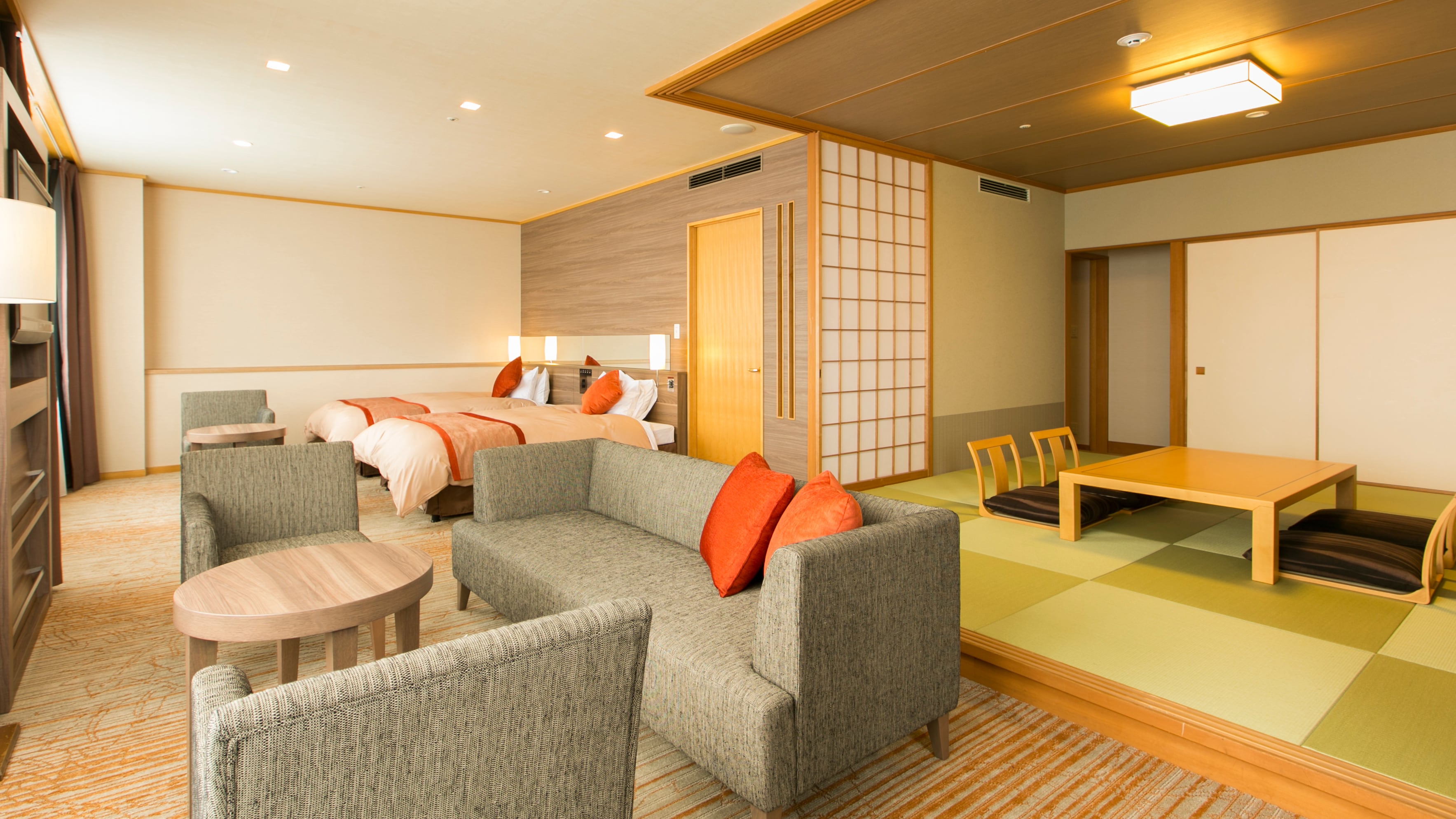 Japanese-Western room: 81 square meters. Western-style room: Twin + extra, up to 3 beds