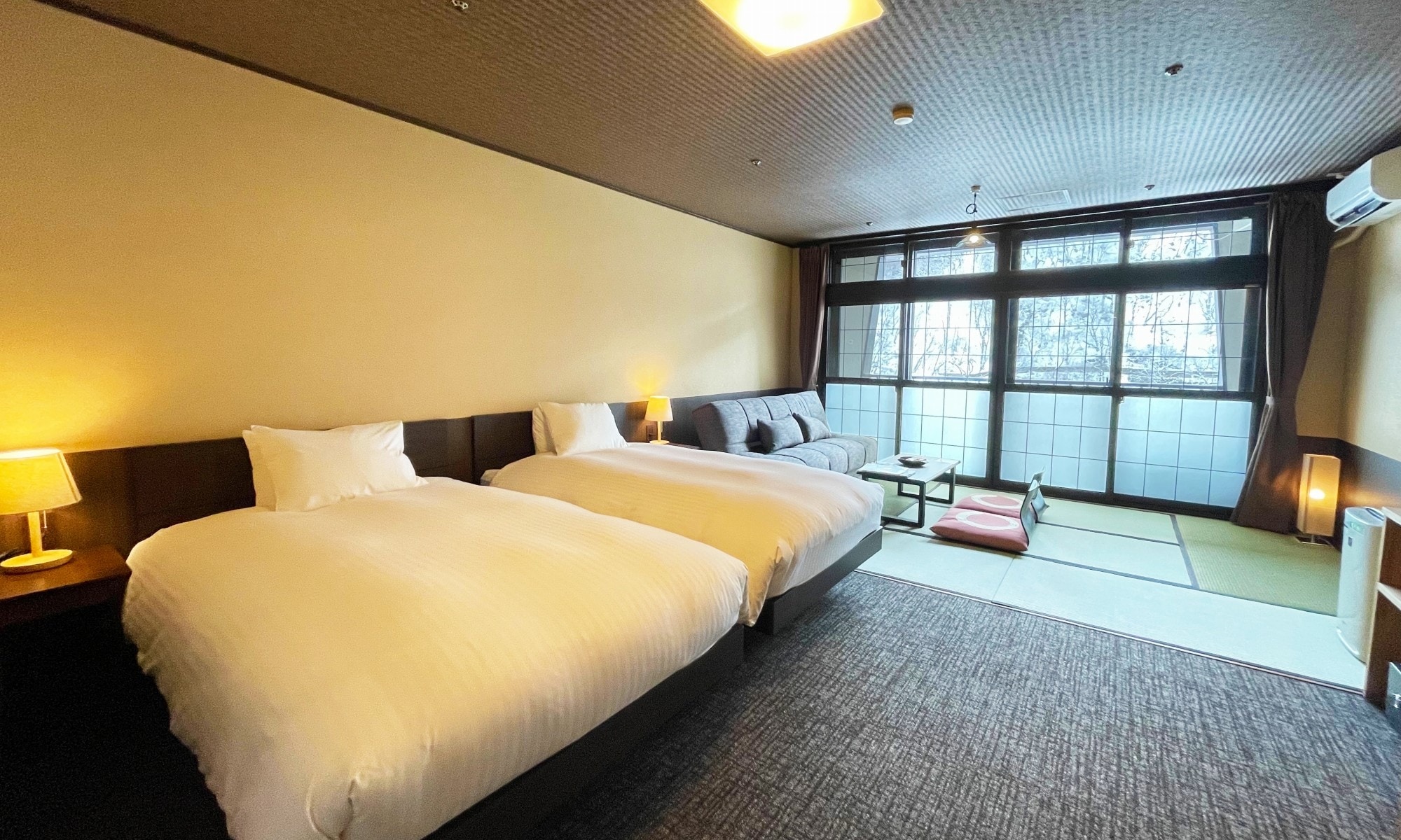 [Japanese modern twin] 22 years renovated with tatami mats Western-style room 32 square meters ◆ with shower