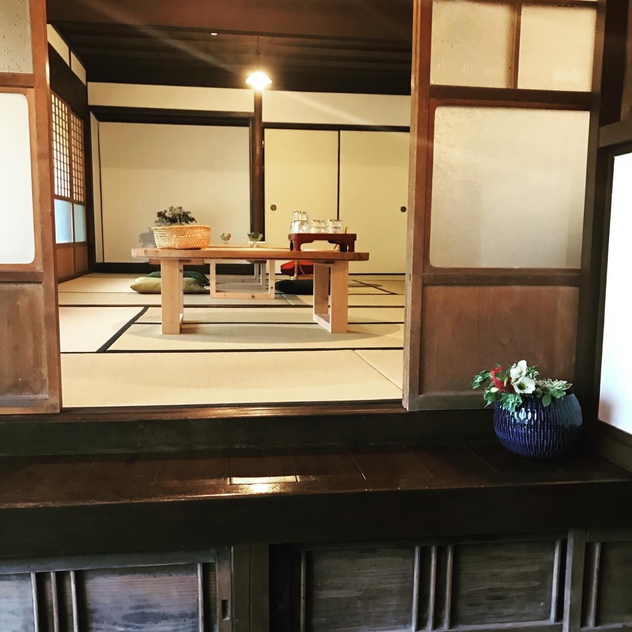 Japanese-style room right at the entrance