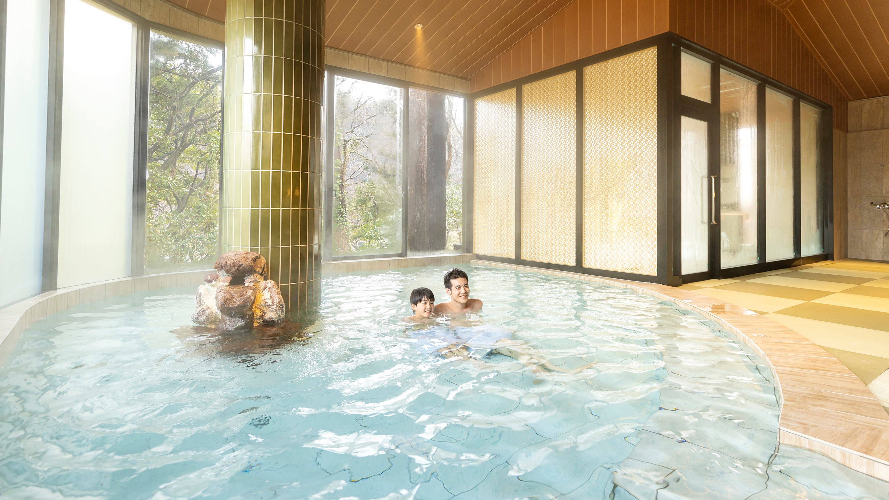 Nhà tắm công cộng lớn, Kakusen-no-yu (nam và nữ xen kẽ)