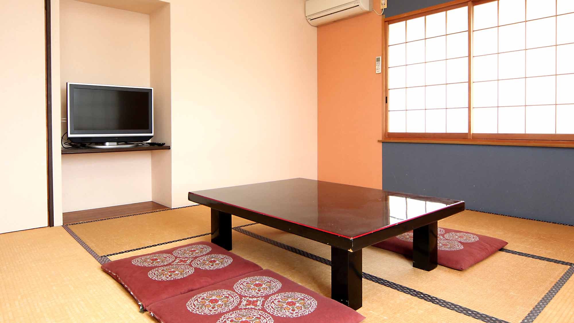 Japanese-style room (8 tatami mats)