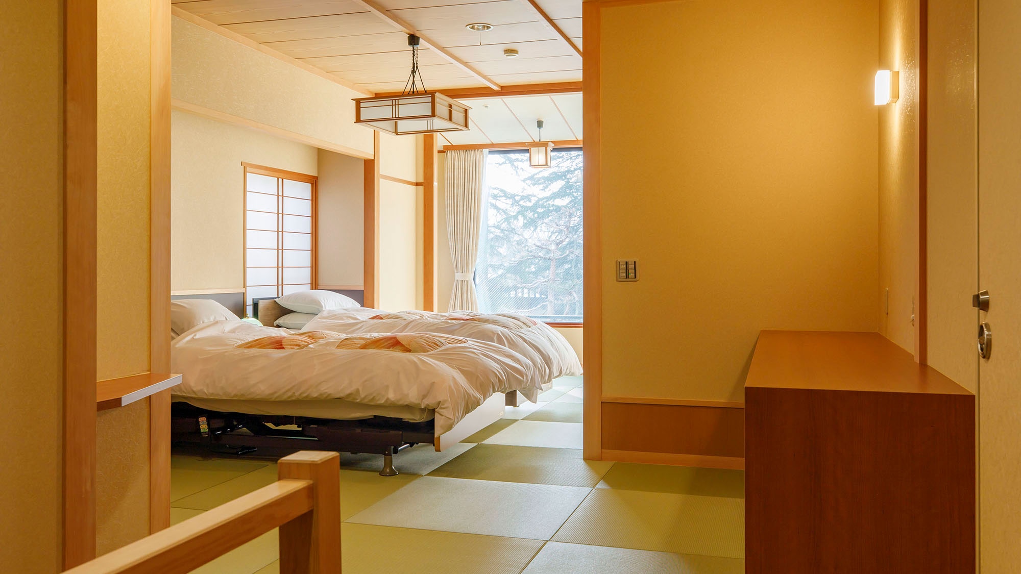 [Ruiun Japanese and Western room with cypress bath] Bedroom