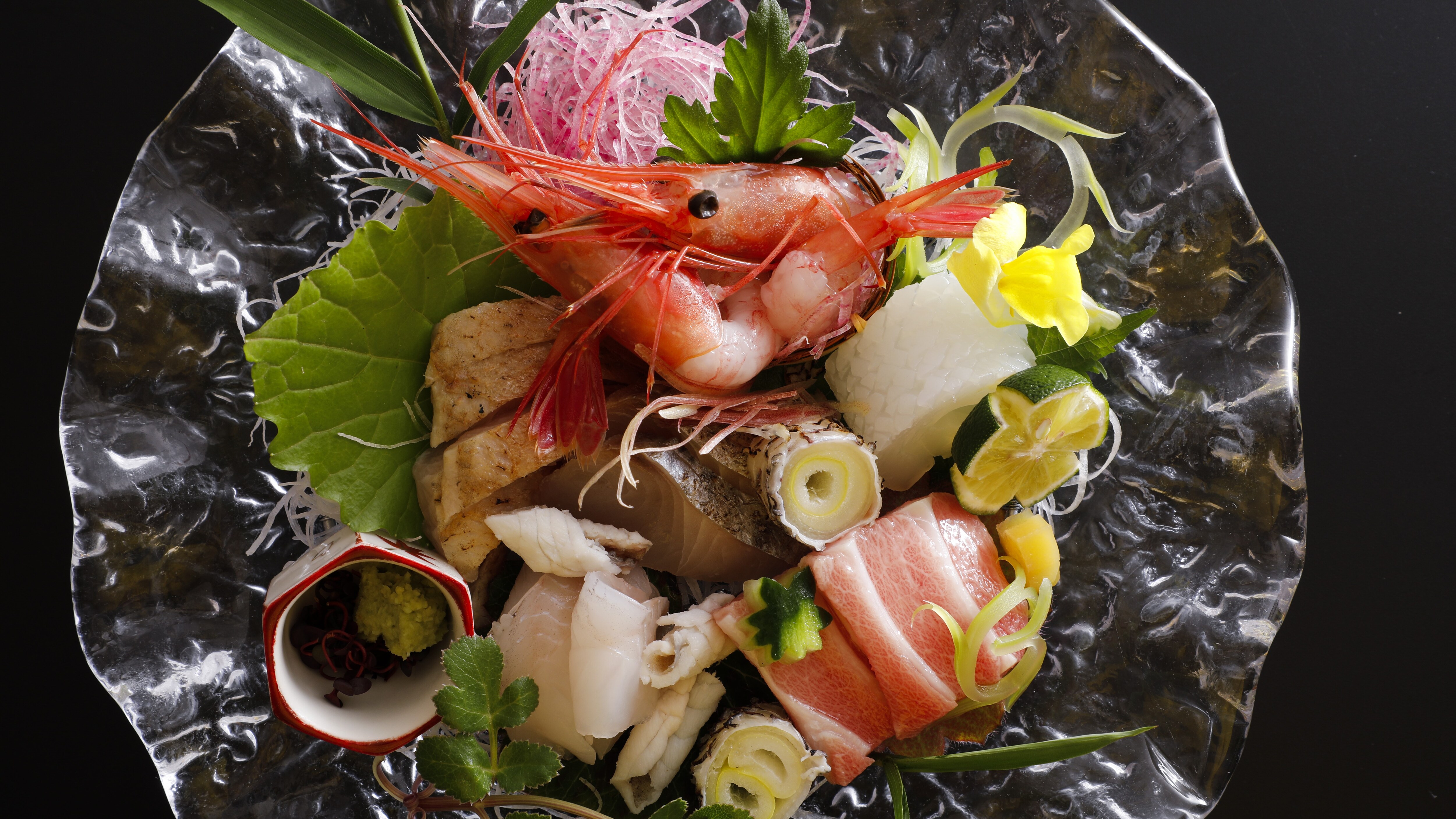 [夏季/美食] 享用海鮮搭配 6 種生魚片拼盤（Akou、Otoro、白魷魚、馬林魚、比目魚、甜蝦）