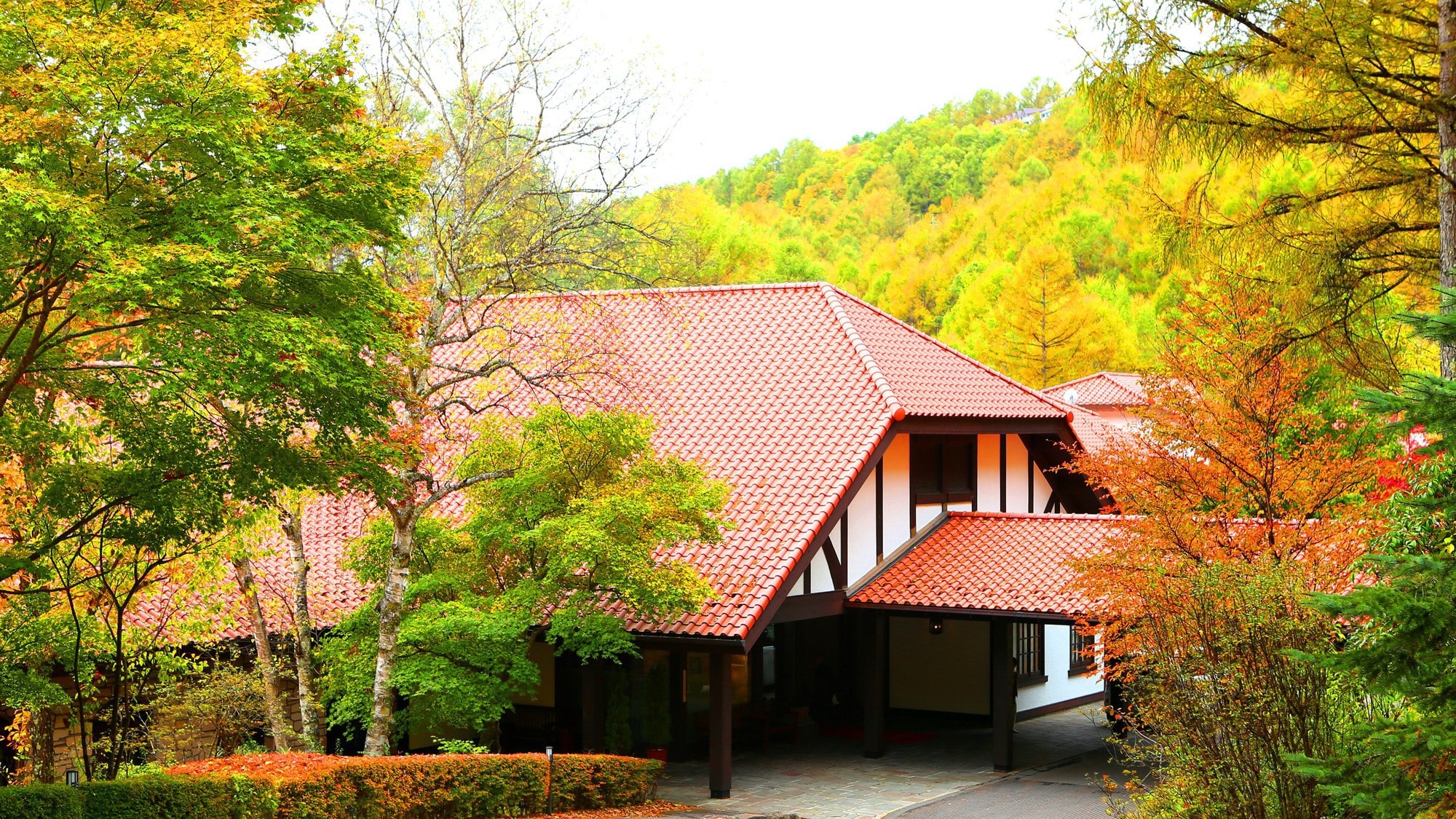 紅葉シーズンの蓼科東急ホテル