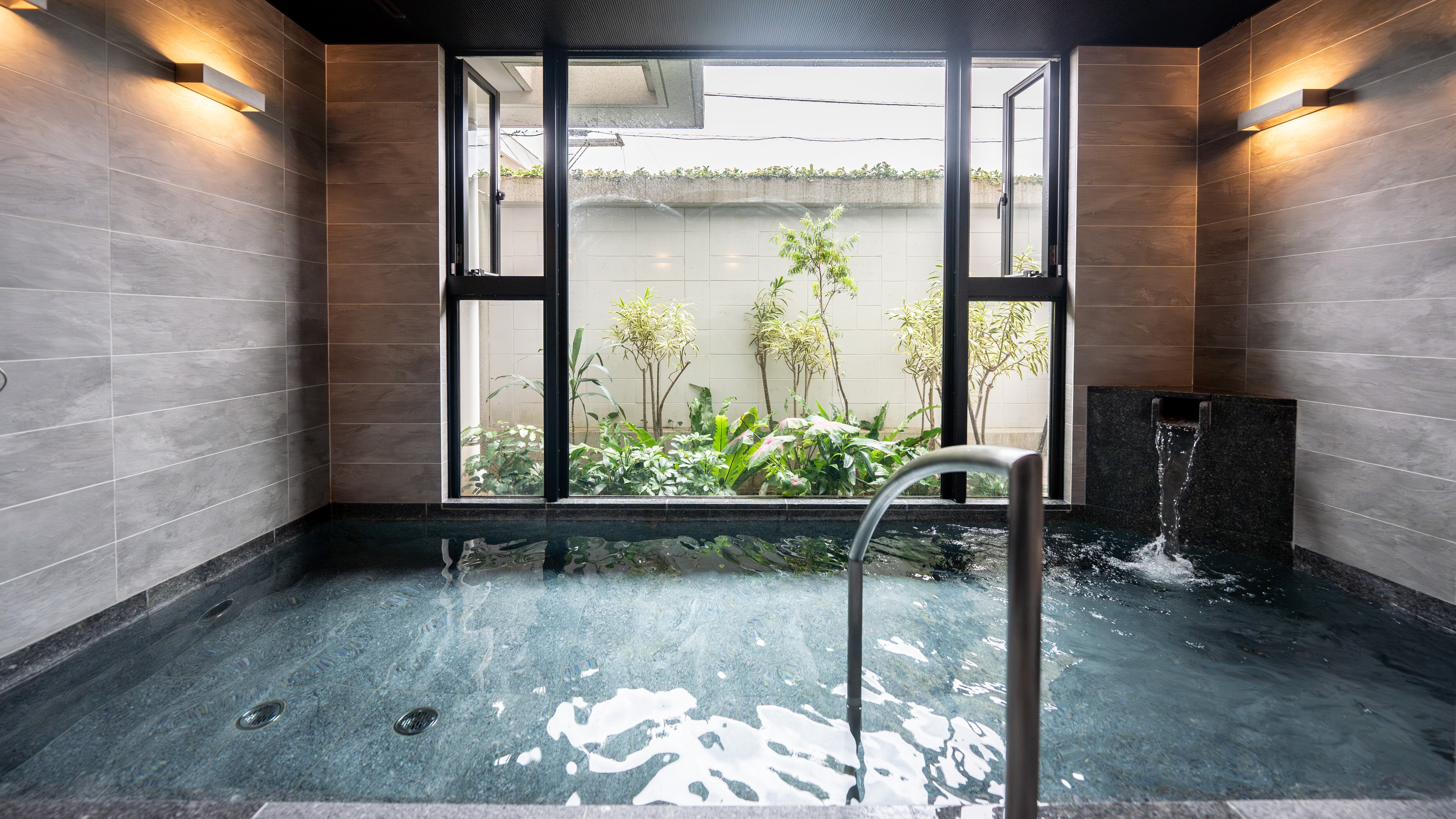 Large communal bath