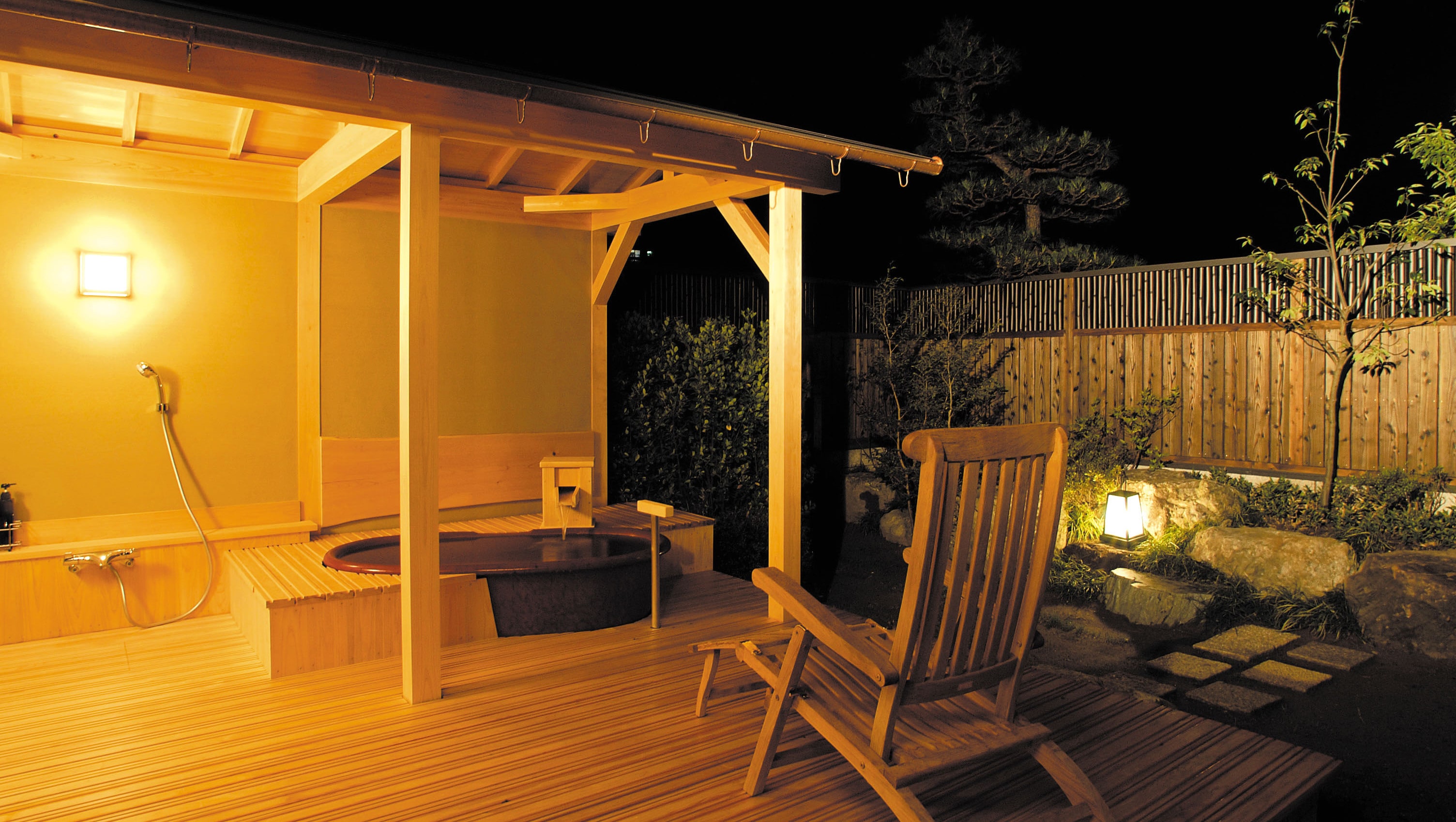 Japanese-style room with open-air bath