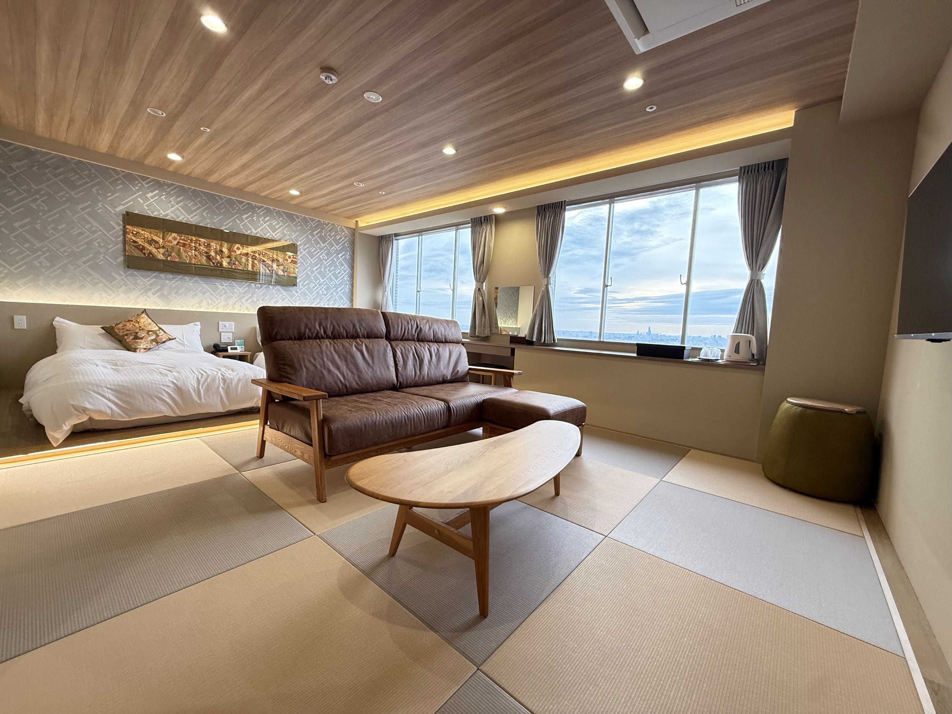 712号套房盛大开幕：迷人夜景